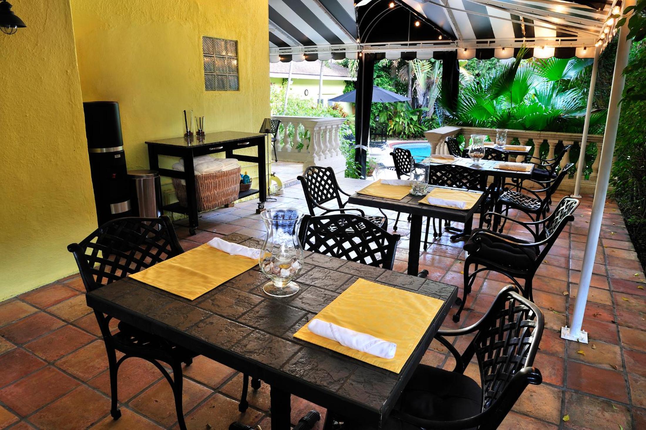 Mango Inn Bed and Breakfast view 3