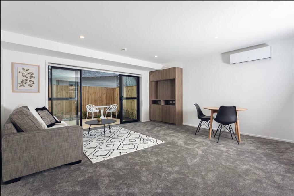 City Centre Apartment Close to Hagley Park view 3