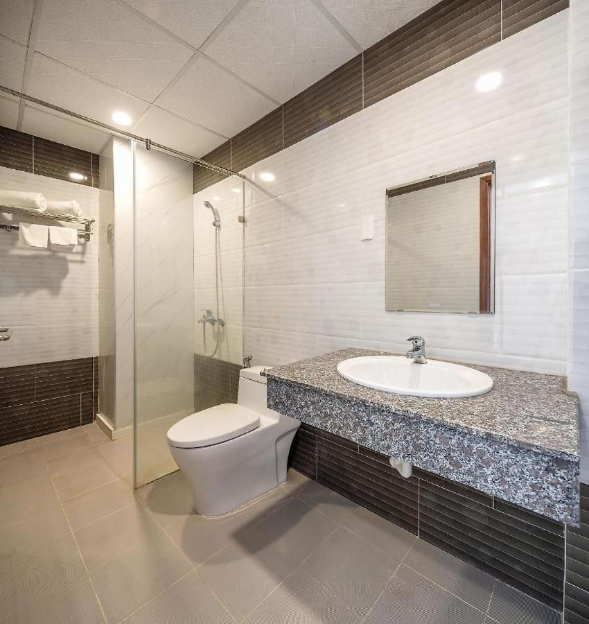 Lotus Rock Hotel DN - by BAY LUXURY view 5