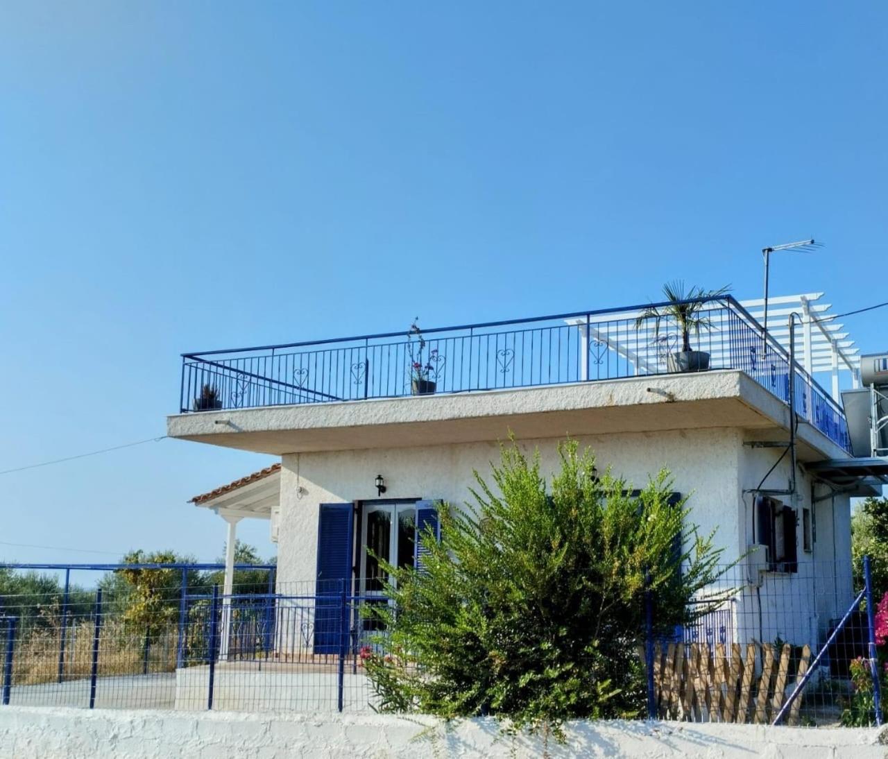 VILLA BLUE COCOON - Chrani Messinia Peloponnese- Rooftop sea view 550 m from beach next to Kalamata Koroni Costa Navarino view 2