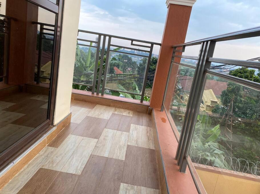 Cozy 1 BR APT in Kampala on Mutungo Hill view 2