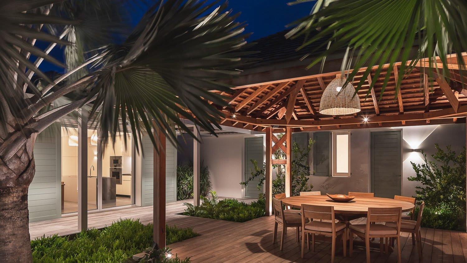 Ideally located Prestigious Villa