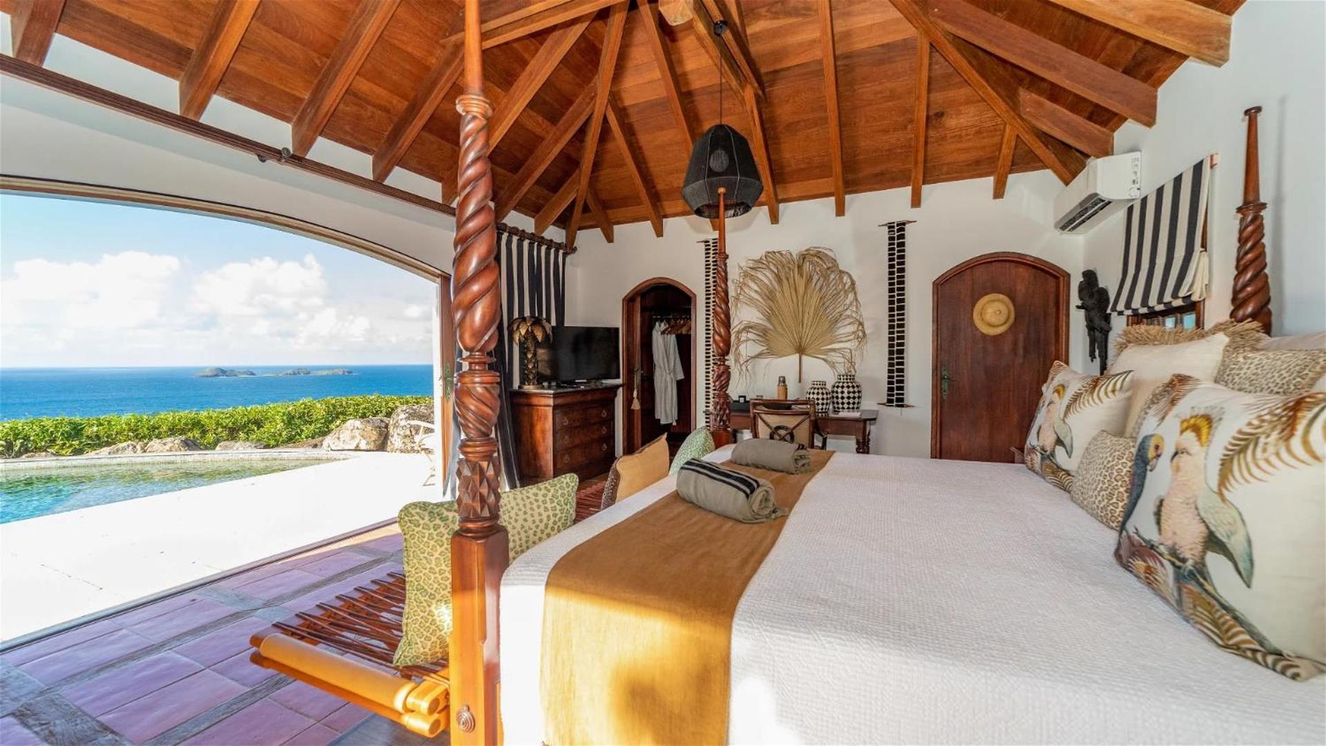 Beautiful Five-bedroom Villa In Petite Saline