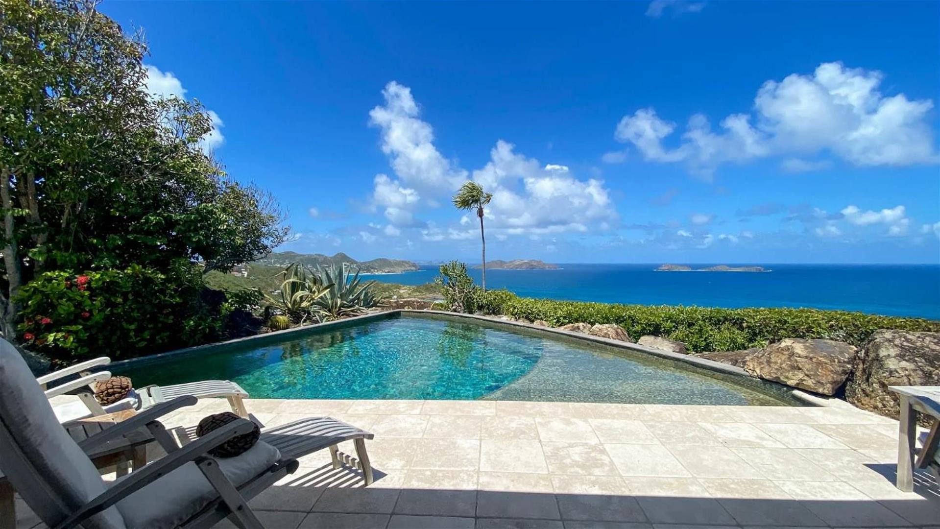 Beautiful Five-bedroom Villa In Petite Saline