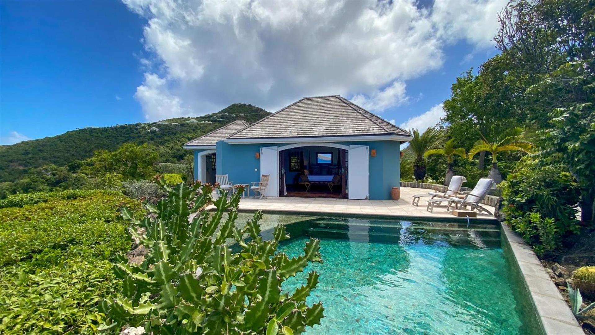 Beautiful Five-bedroom Villa In Petite Saline