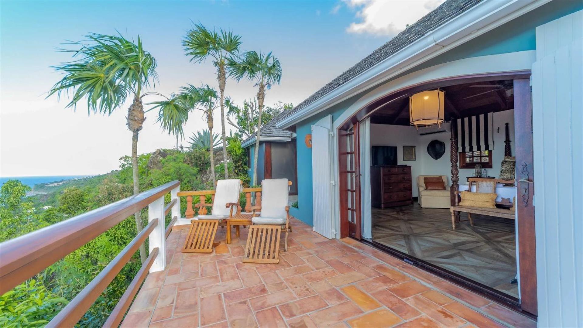 Beautiful Five-bedroom Villa In Petite Saline