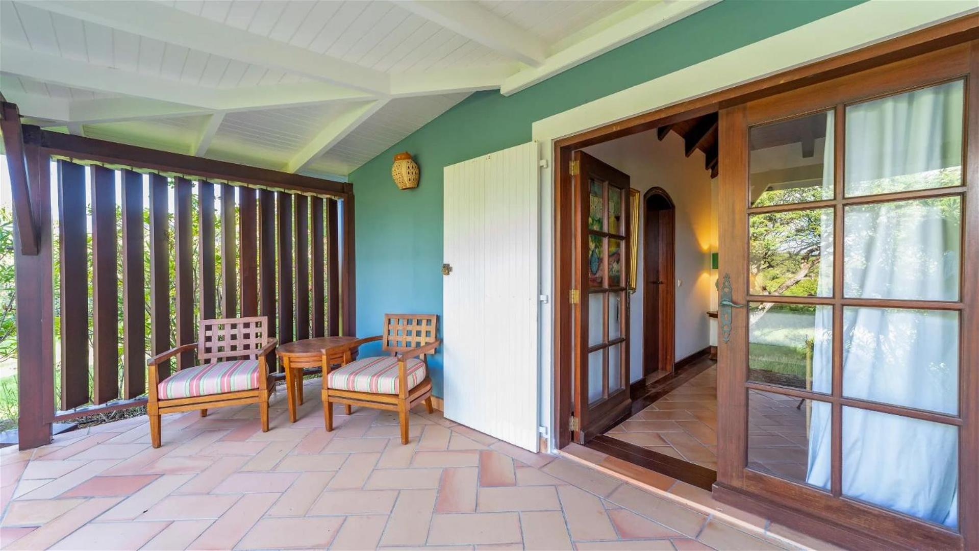 Beautiful Five-bedroom Villa In Petite Saline