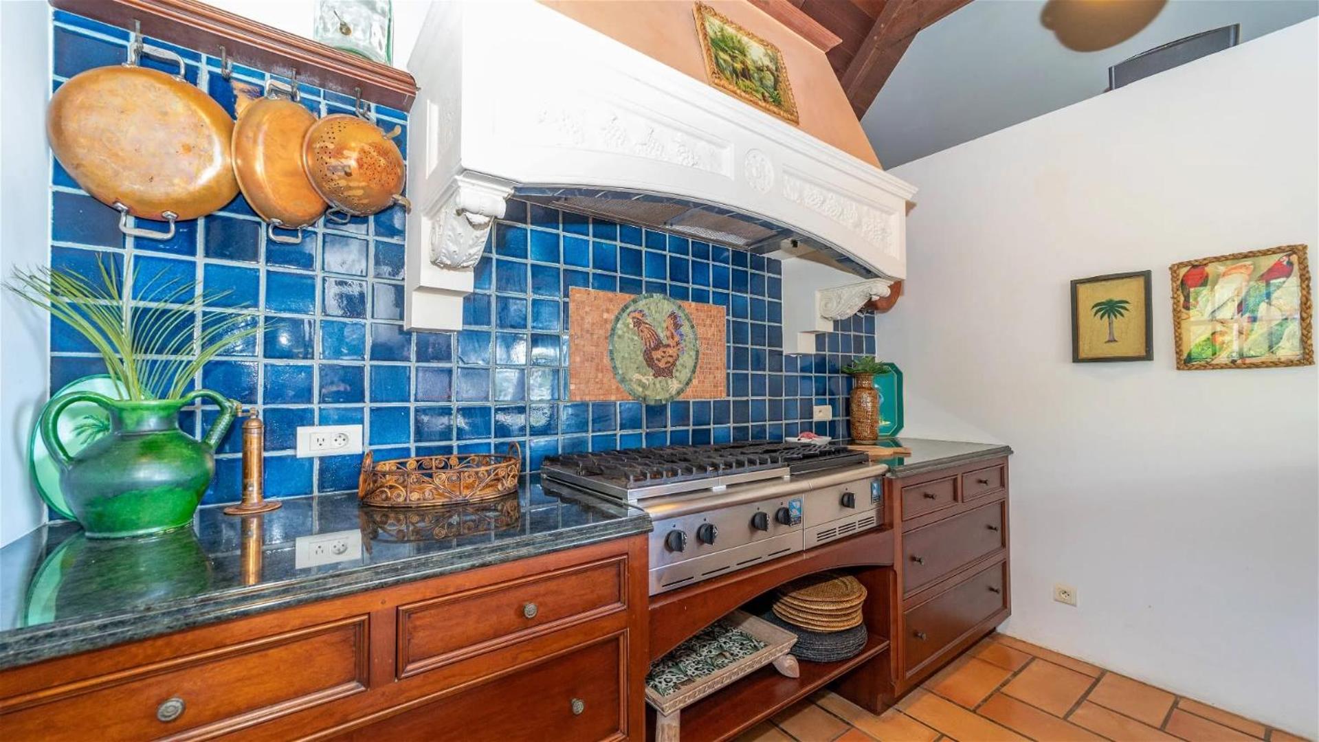Beautiful Five-bedroom Villa In Petite Saline