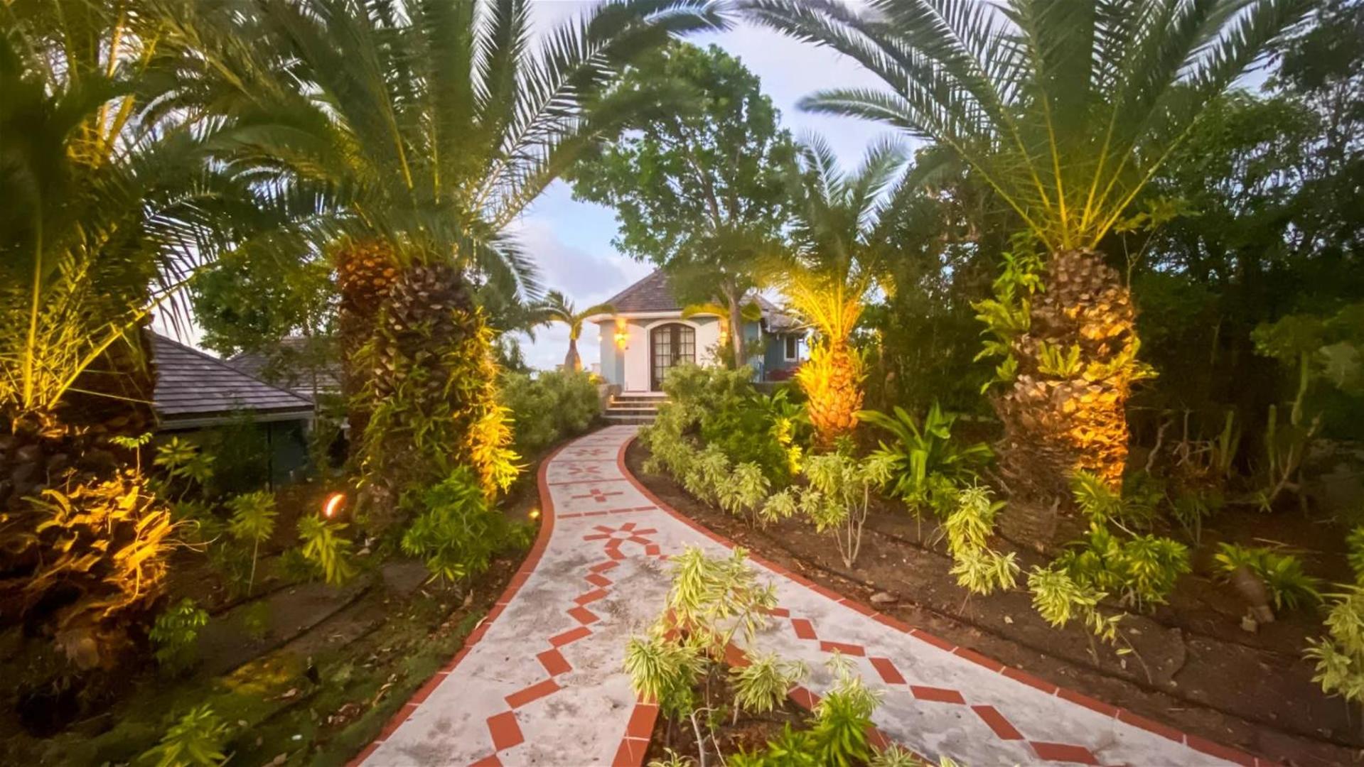 Beautiful Five-bedroom Villa In Petite Saline