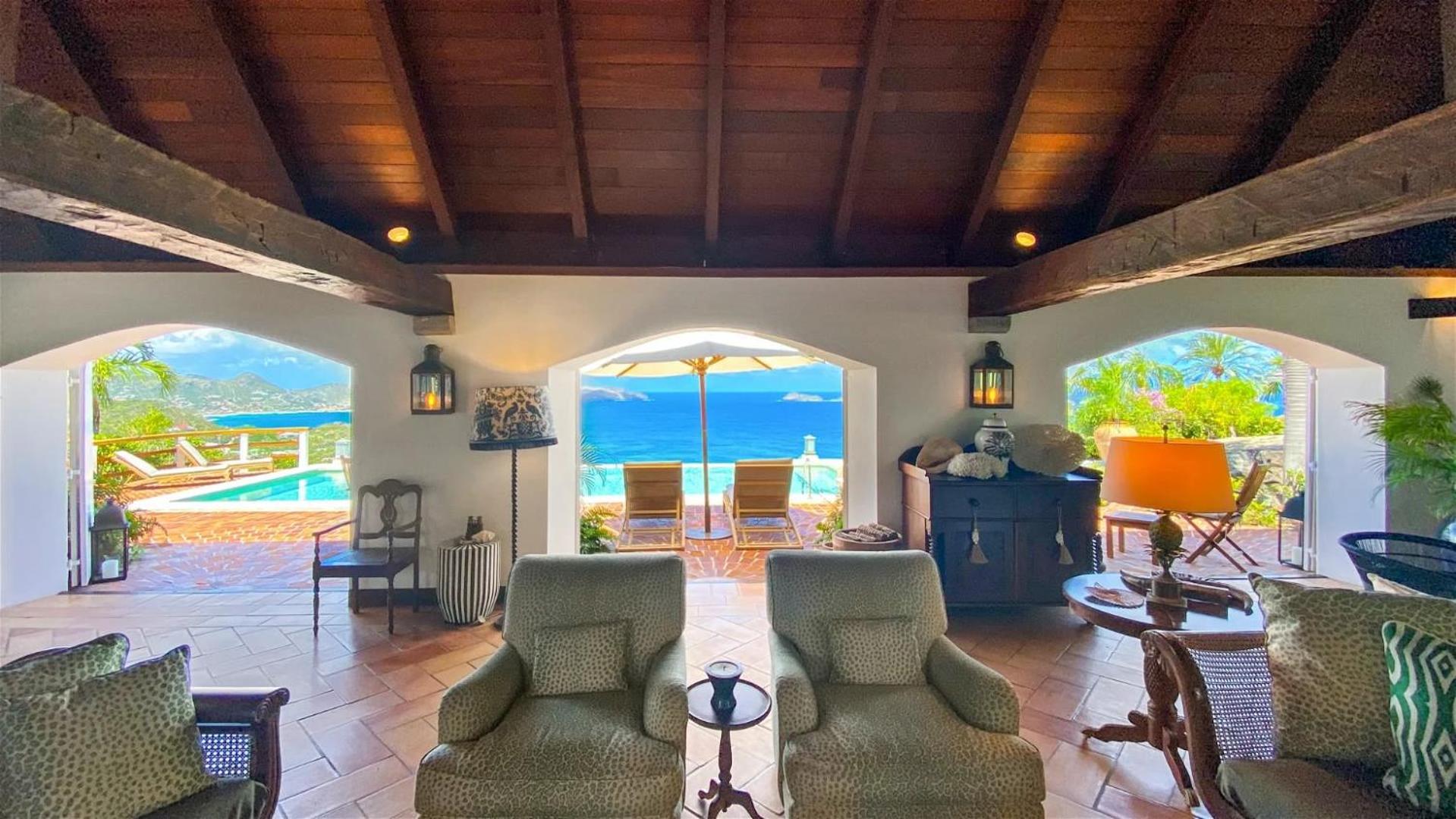 Beautiful Five-bedroom Villa In Petite Saline