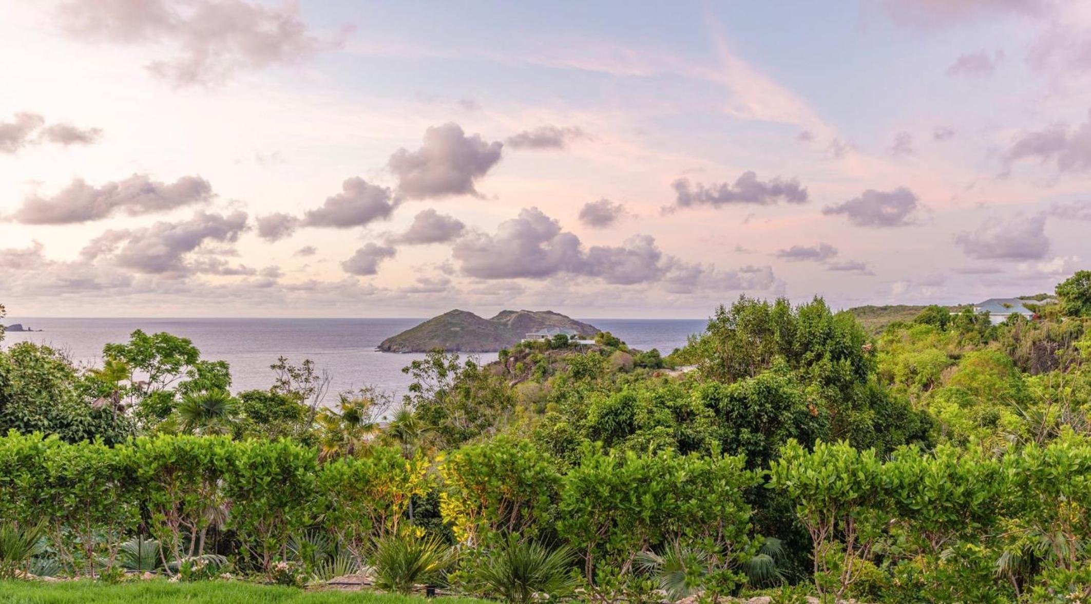 Spacious Villa with Breathtaking View