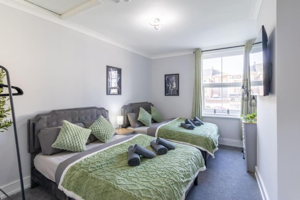 Open Mind Property - Apartment with 2 Double Beds view 3