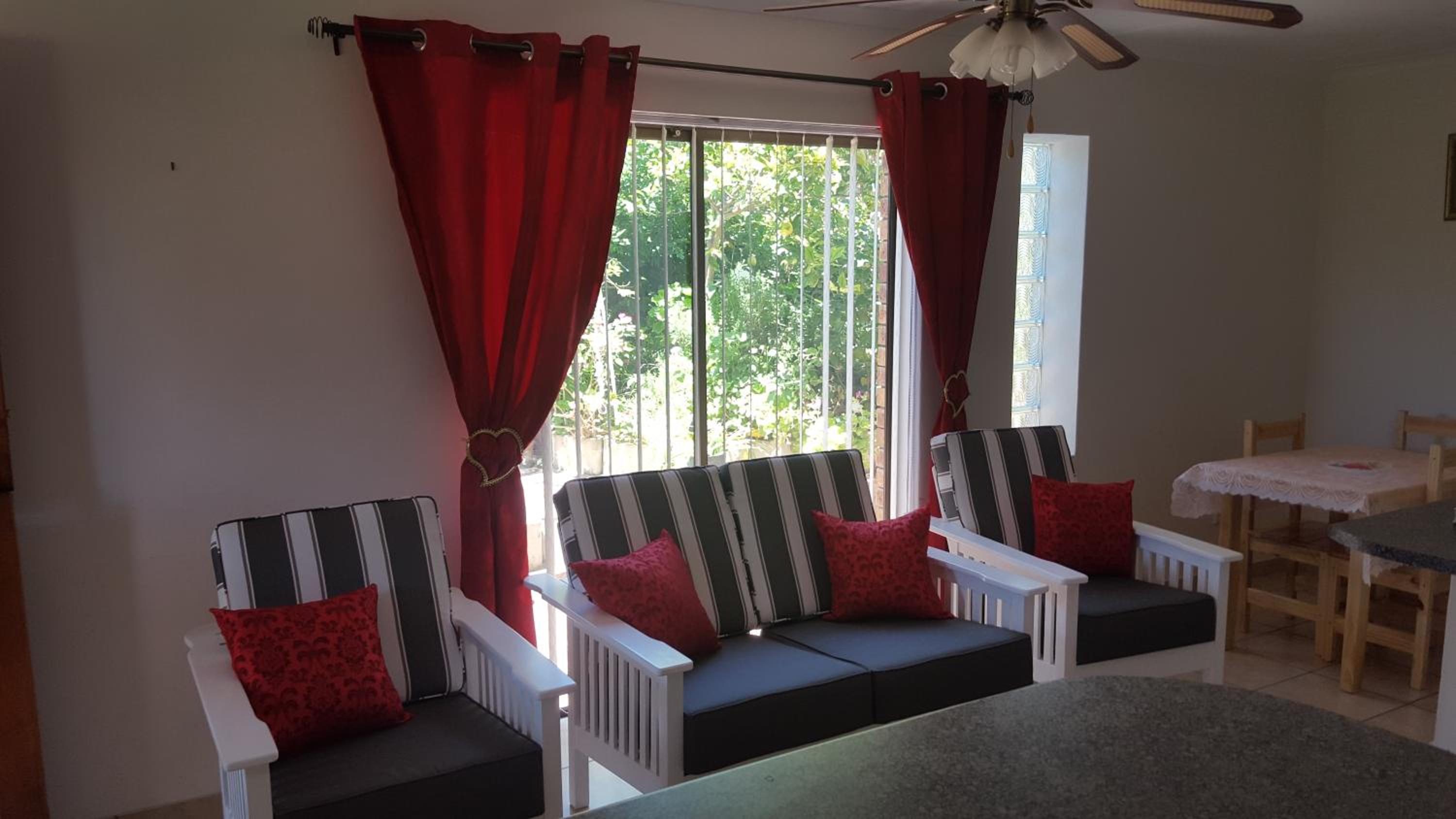 Bayview Selfcatering Apartment view 4