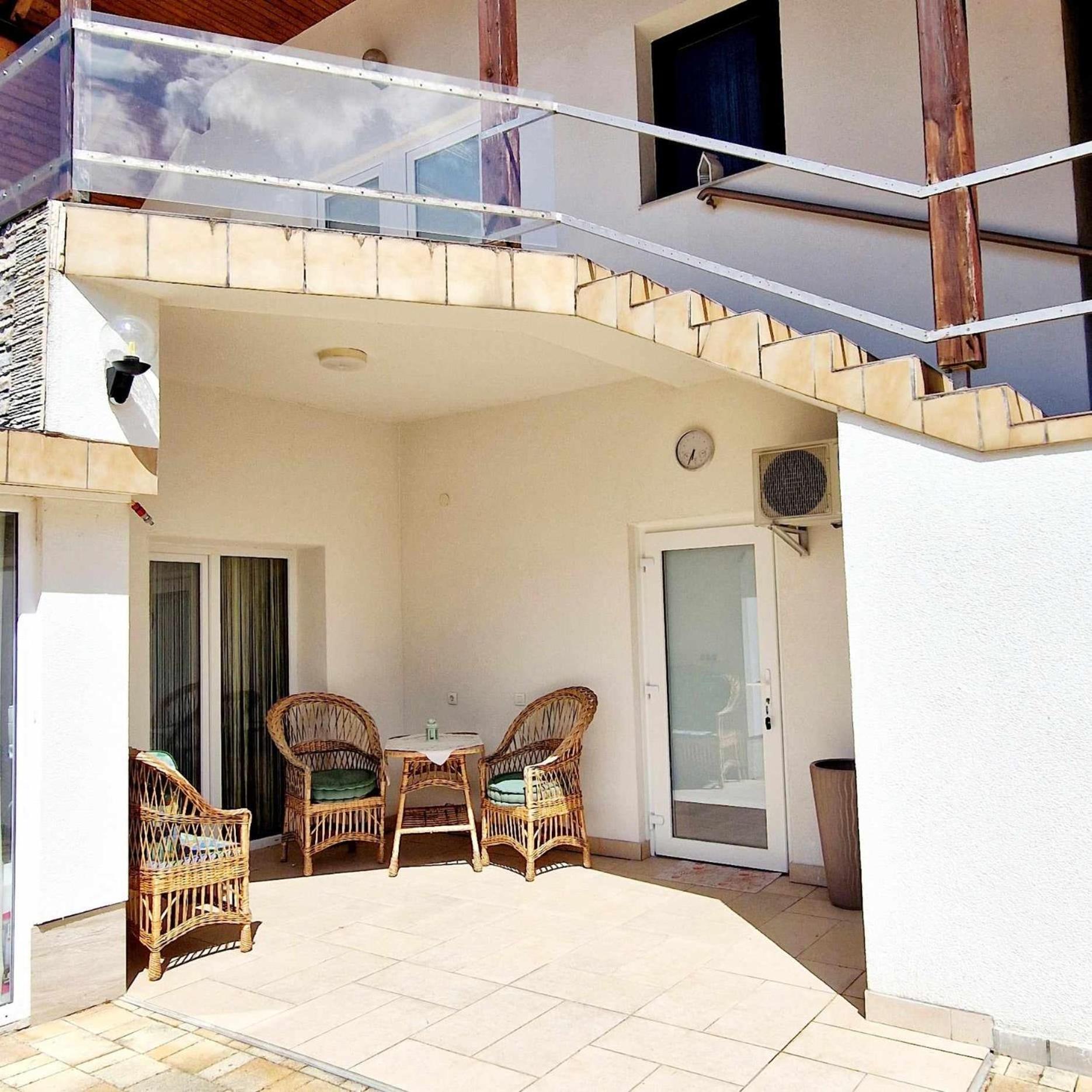 Kiwi Apartmanház