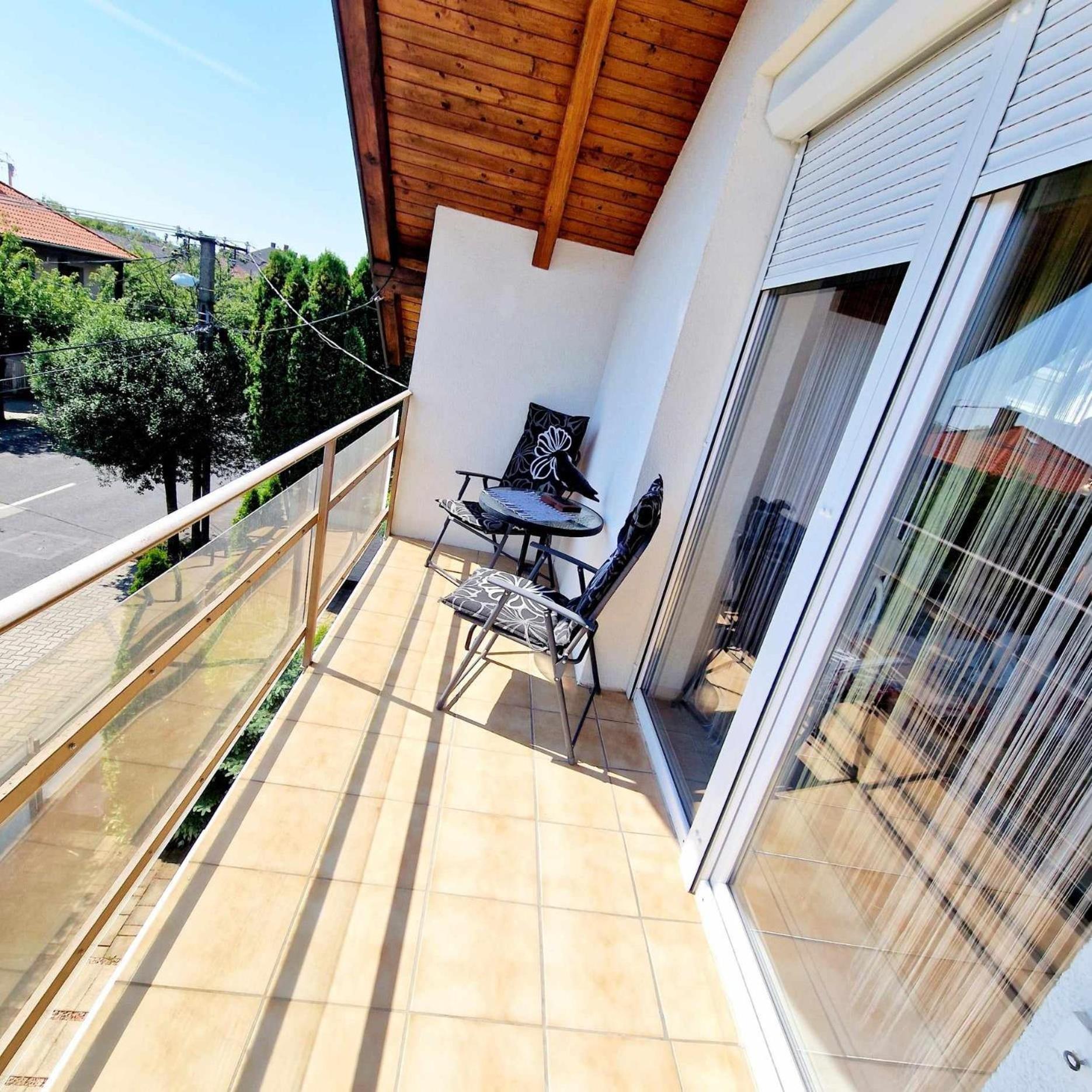 Kiwi Apartmanház