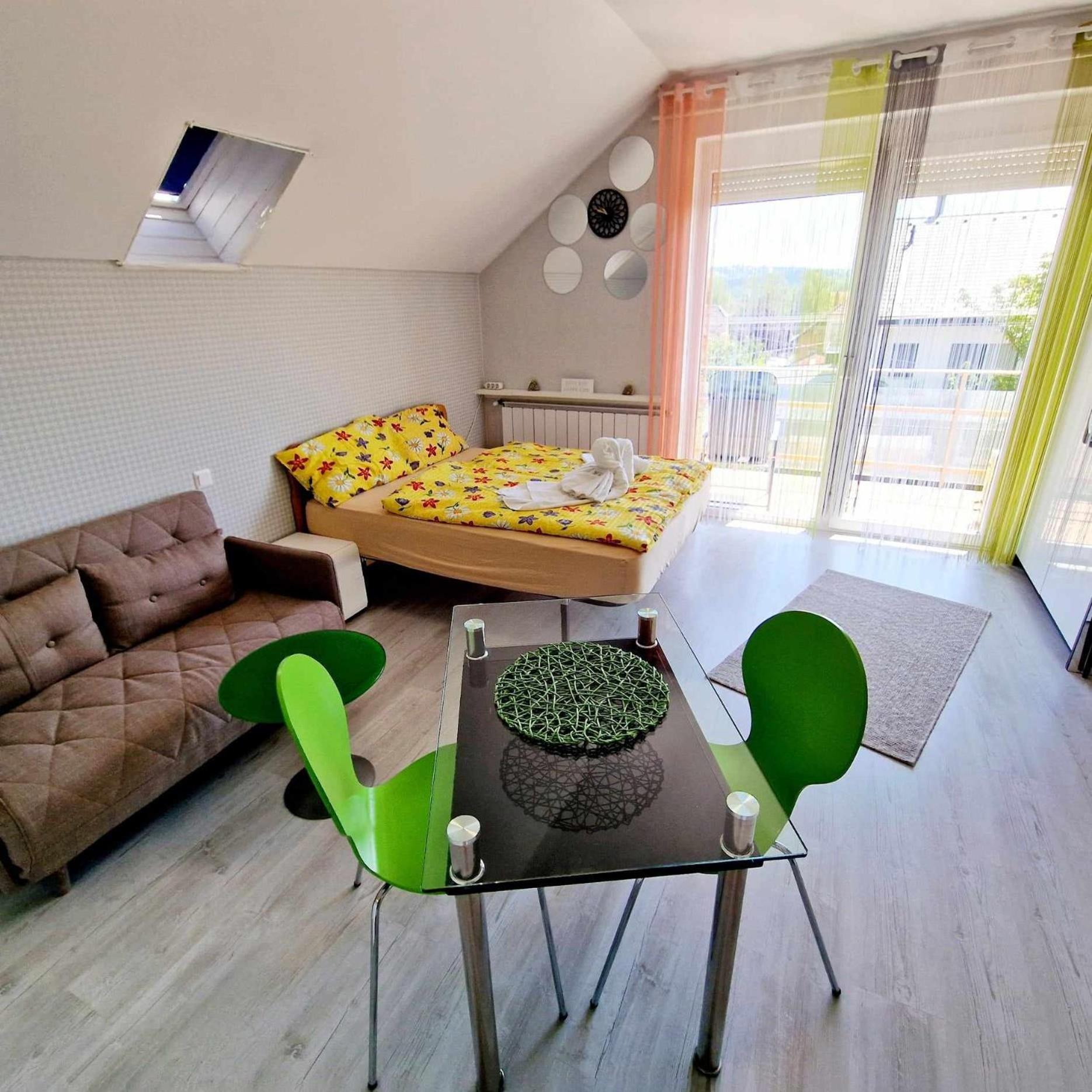 Kiwi Apartmanház