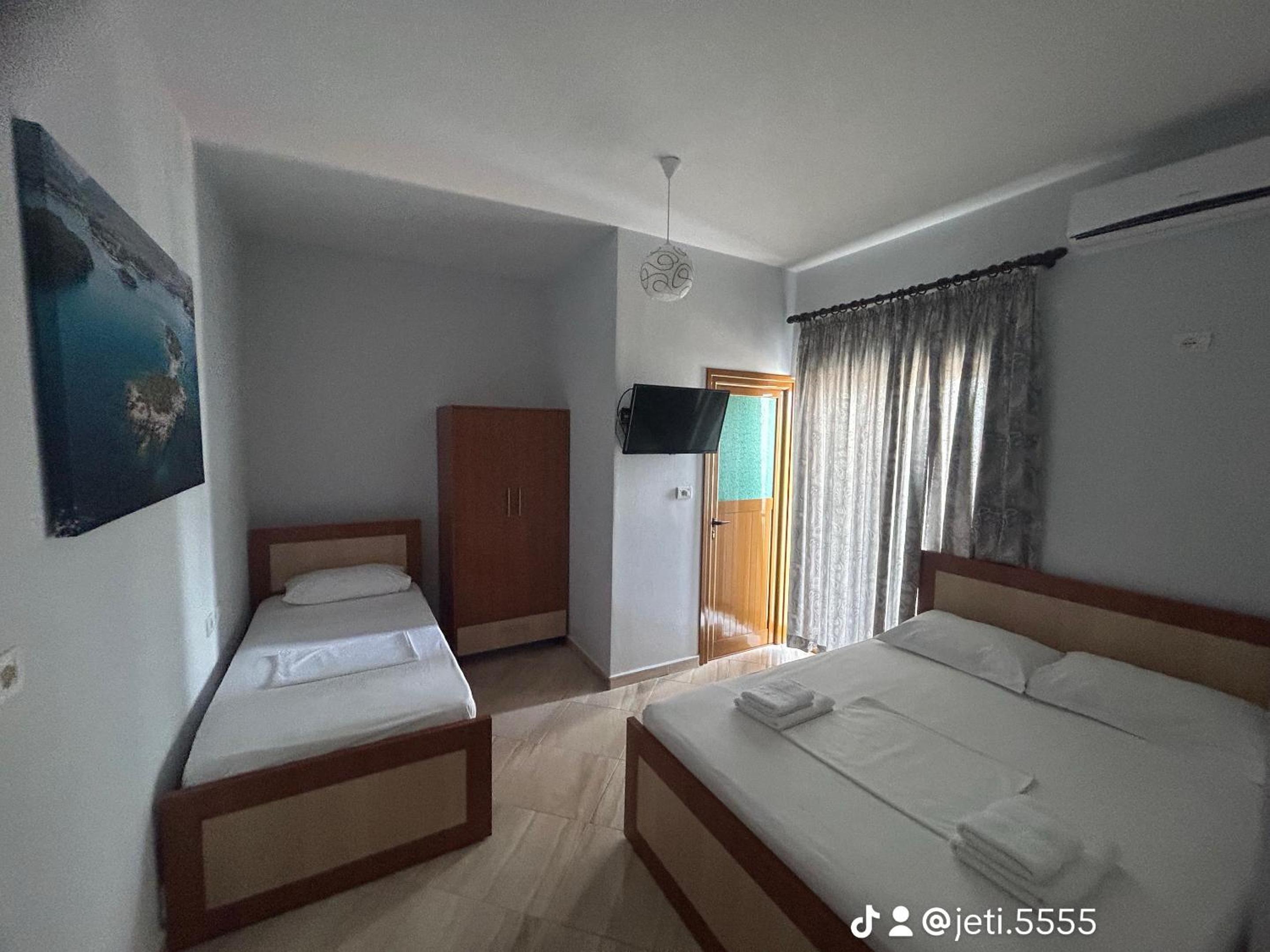 Jeti Guesthouse