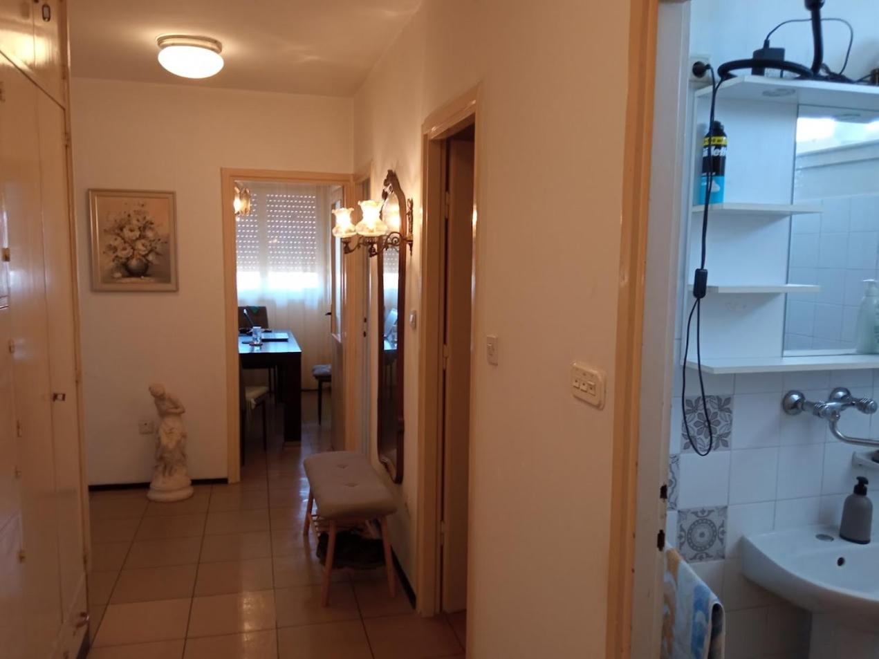 Shared condo by Zadar Oldtown and beach 400 m away view 3