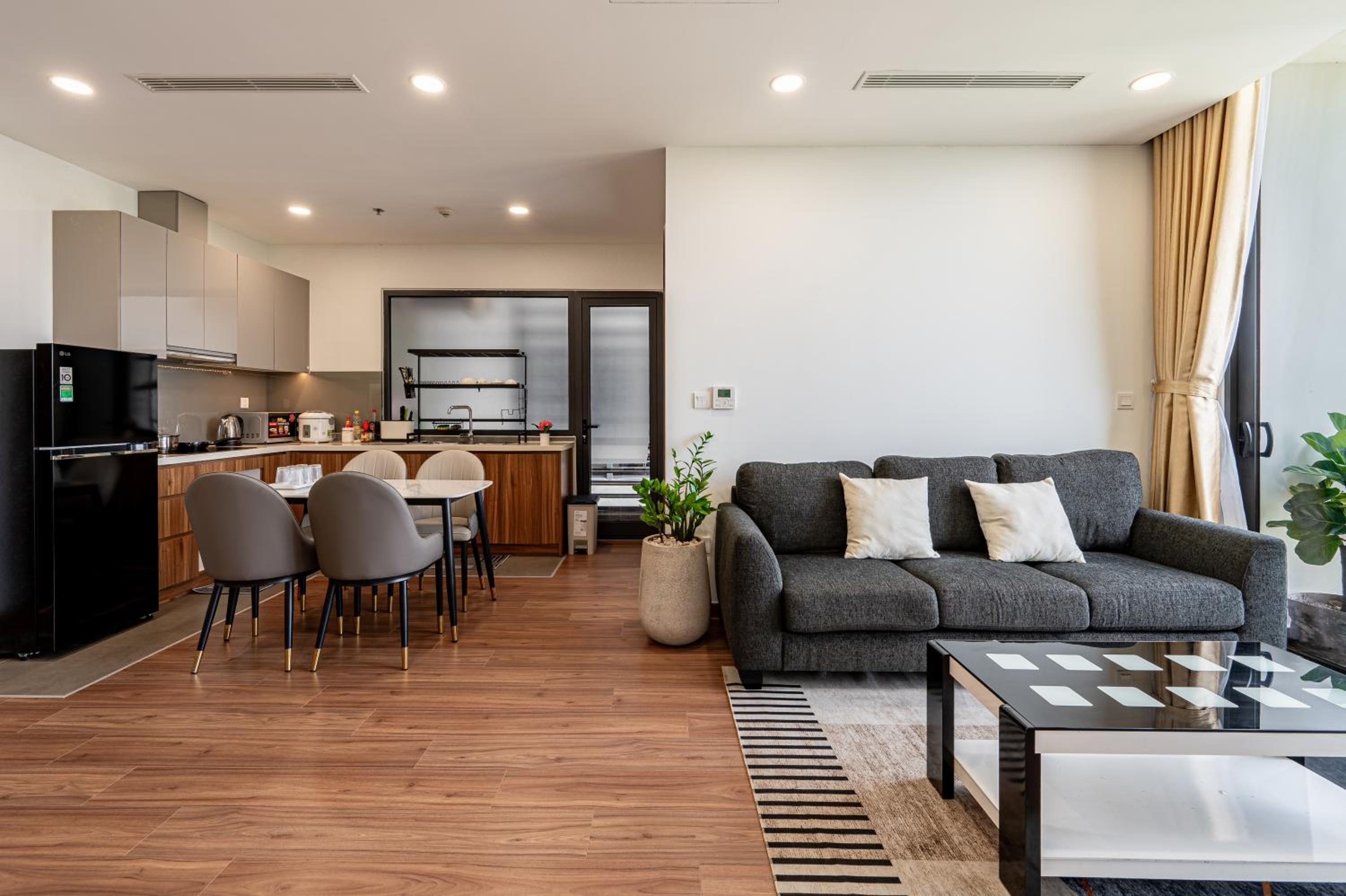 Căn hộ 2PN 2WC Eco Green View Landmark 81