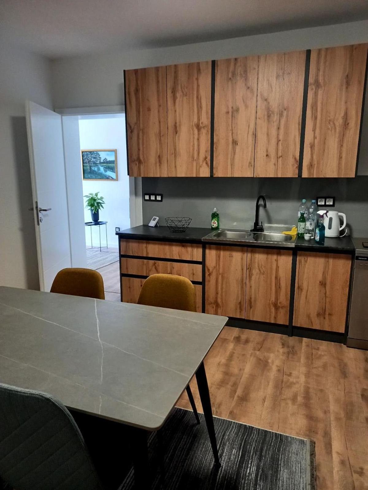 Apartments White House Bihac