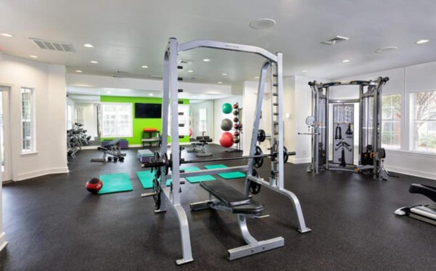 Wyndham 108 Corporate & Modern 1br suite