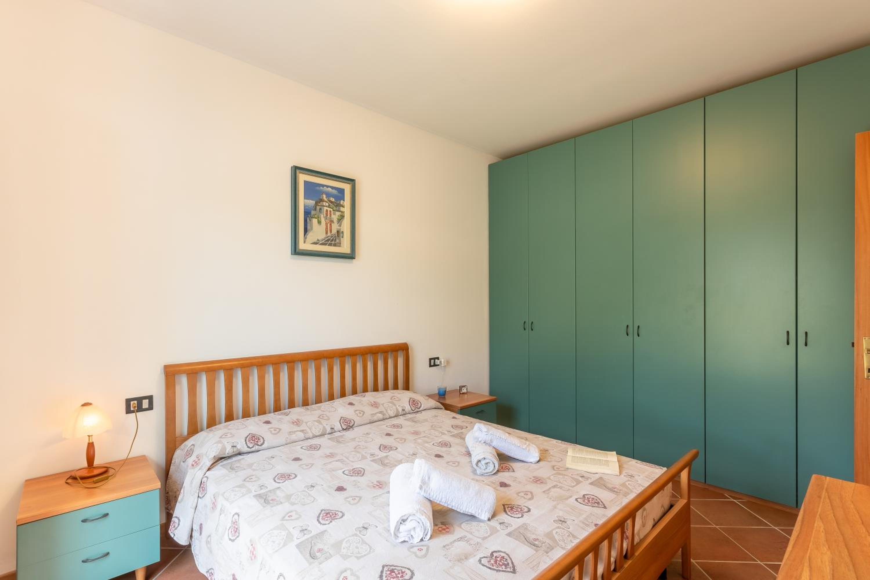 Casa Zini- Apartment with Shared Pool & Garden - Happy Rentals