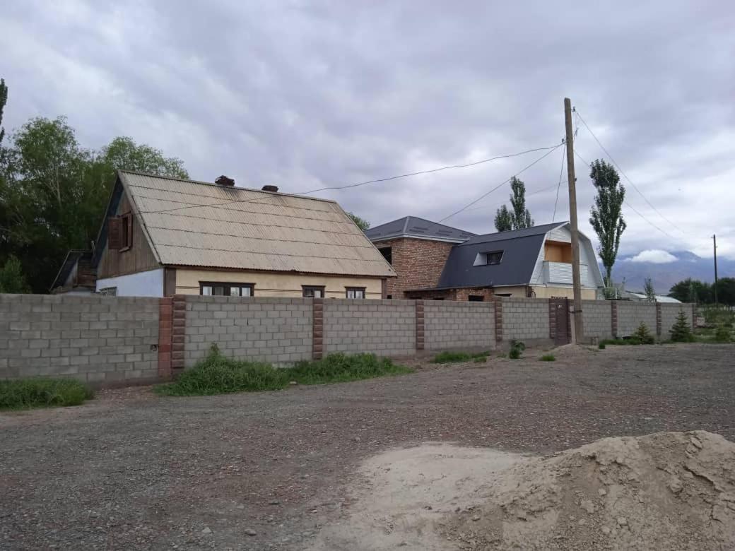House by Lake Balykchy view 2