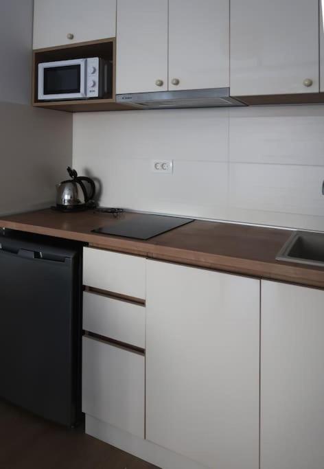 Stylish Architect's Nest - Beaches, Own Parking view 5