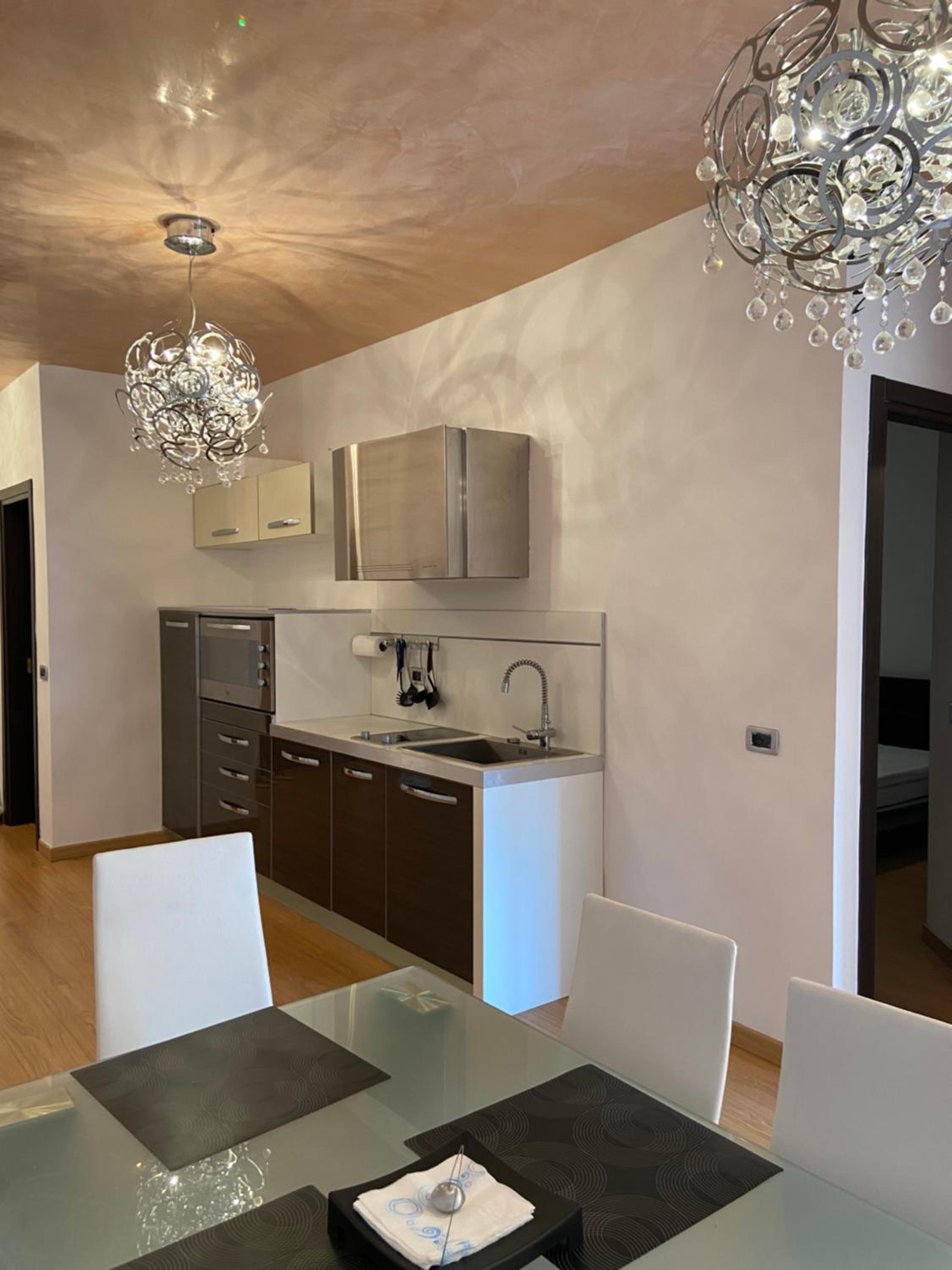 Lovely Seaview Apartment Saranda - 70m from Beach