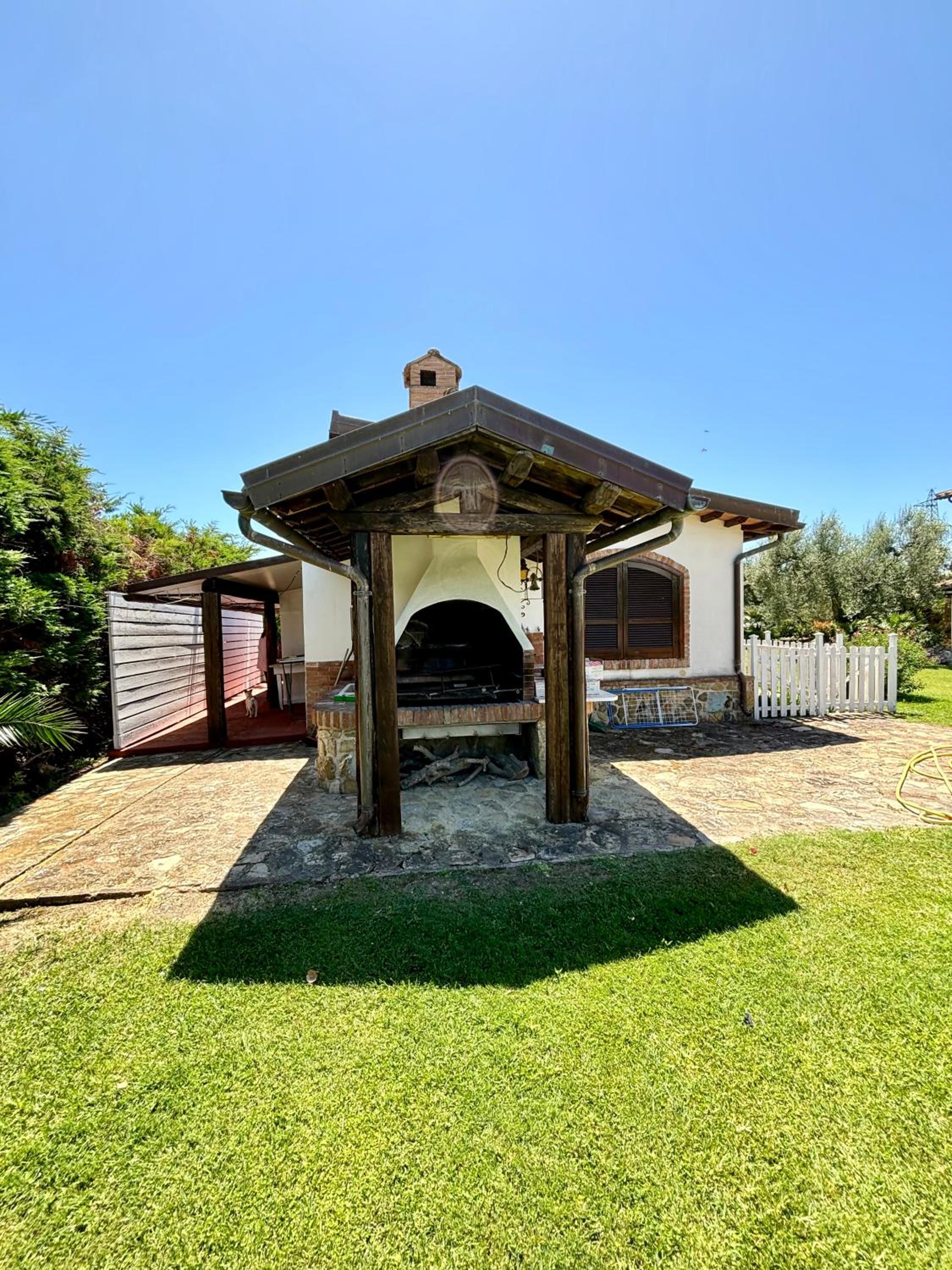 Photo 17