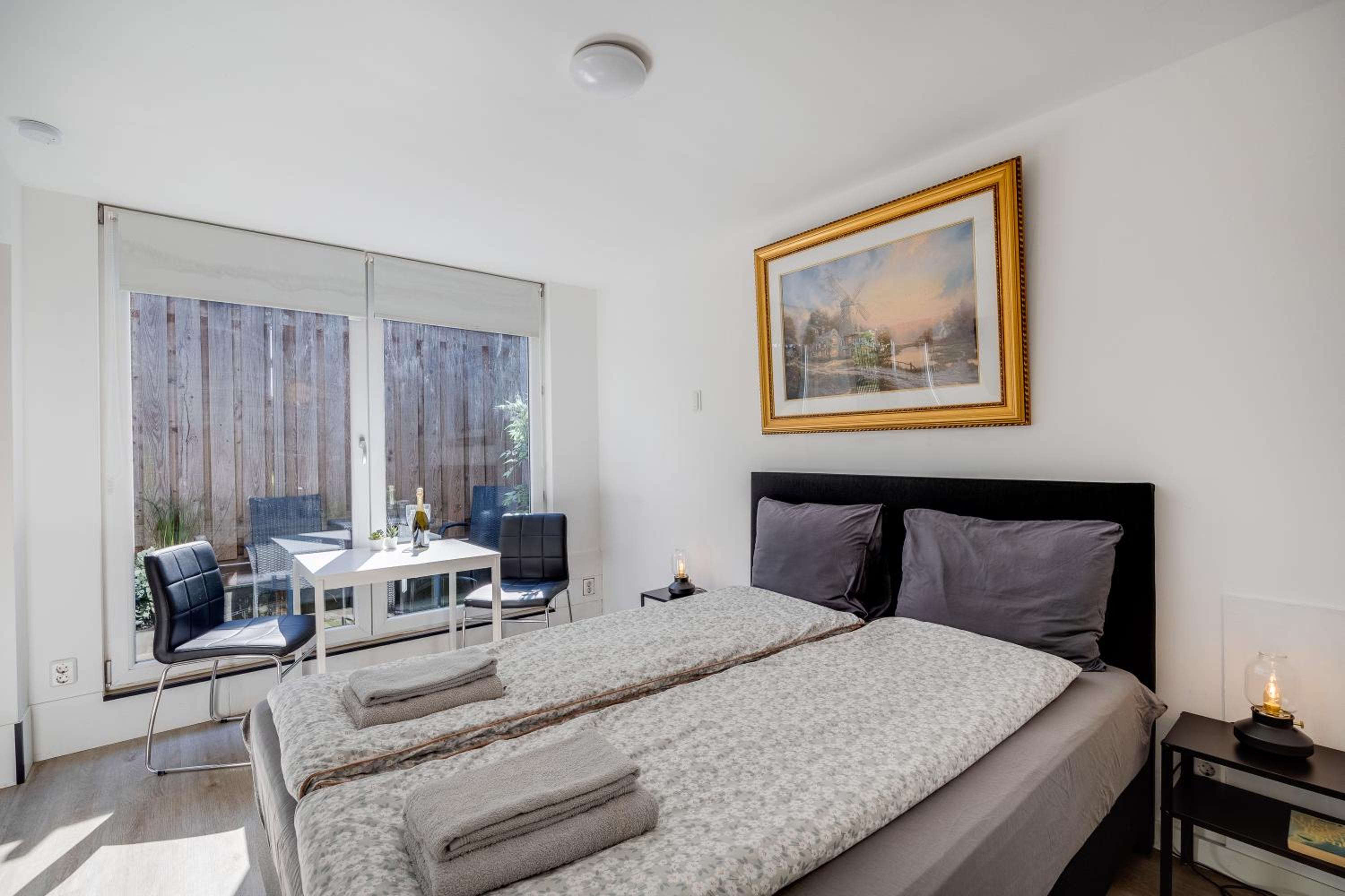 Luxe WELLNESS apartment Apeldoorn with JACUZZI and SAUNA view 2