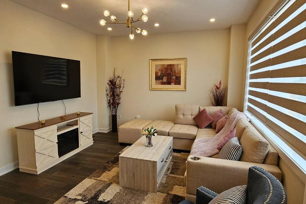 Welland Niagara Vacation Home licence# STR-289