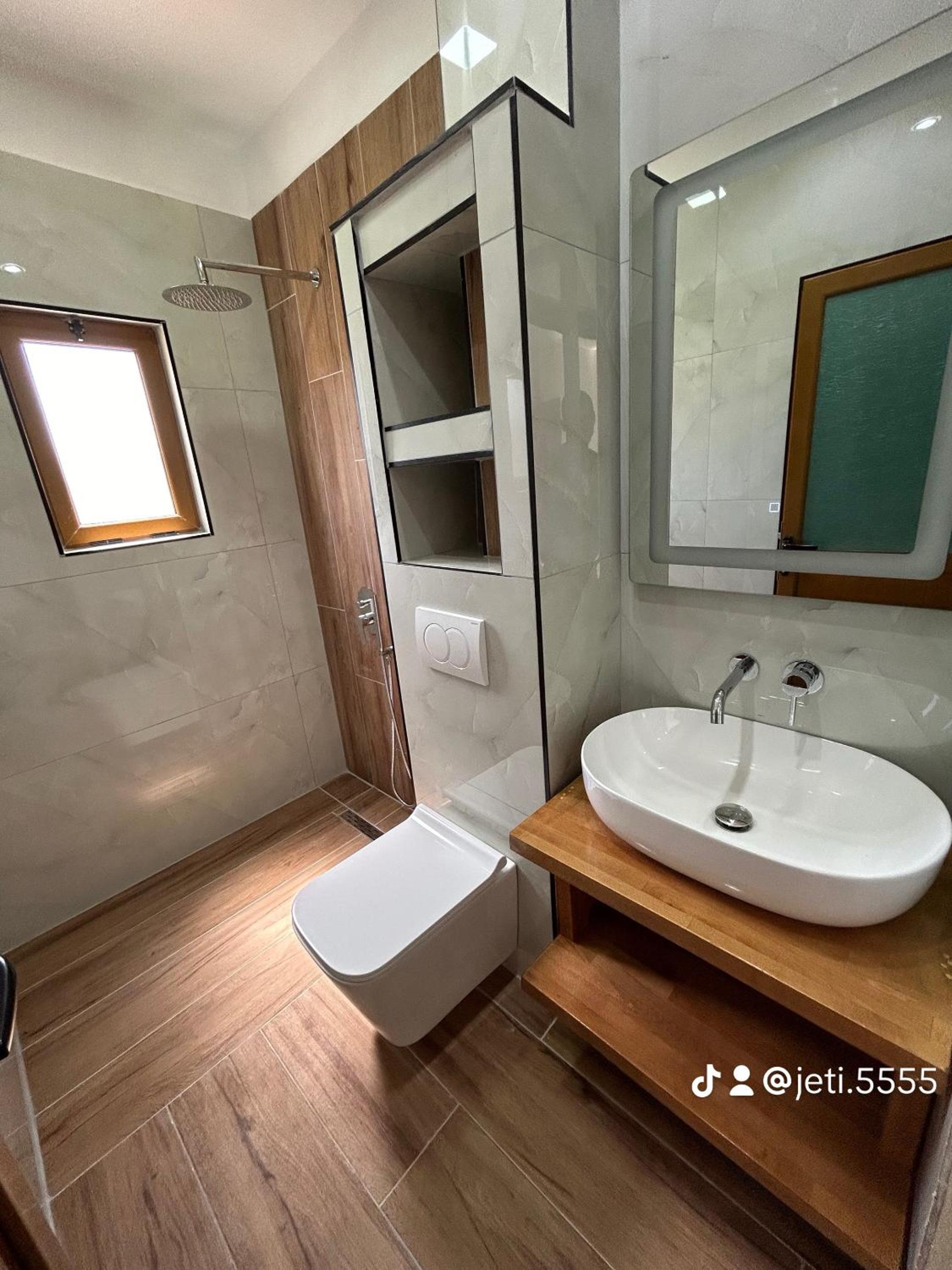 Jeti Guesthouse