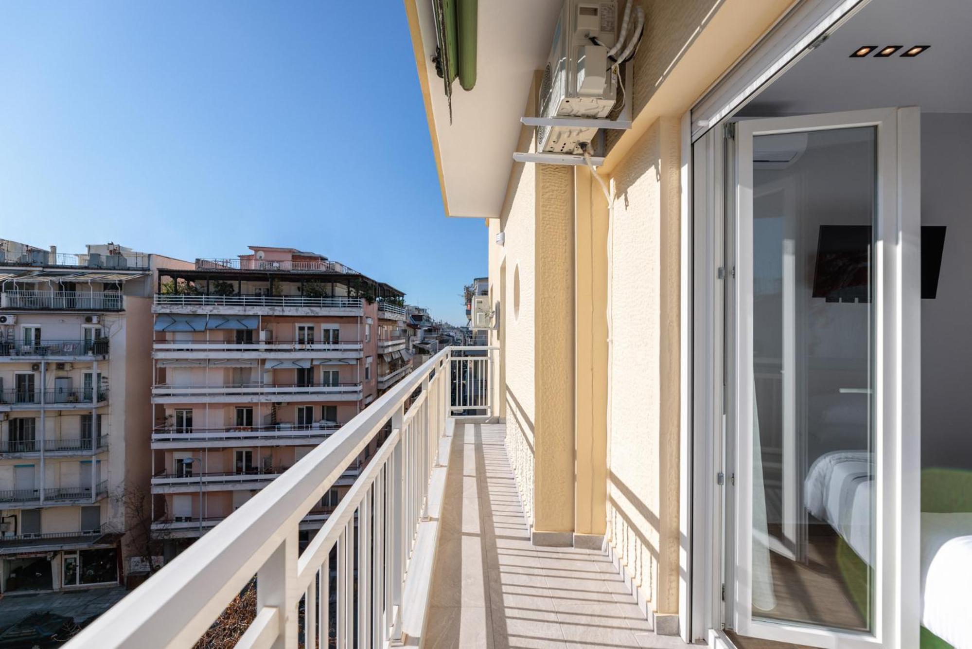Jolie Apartments view 5