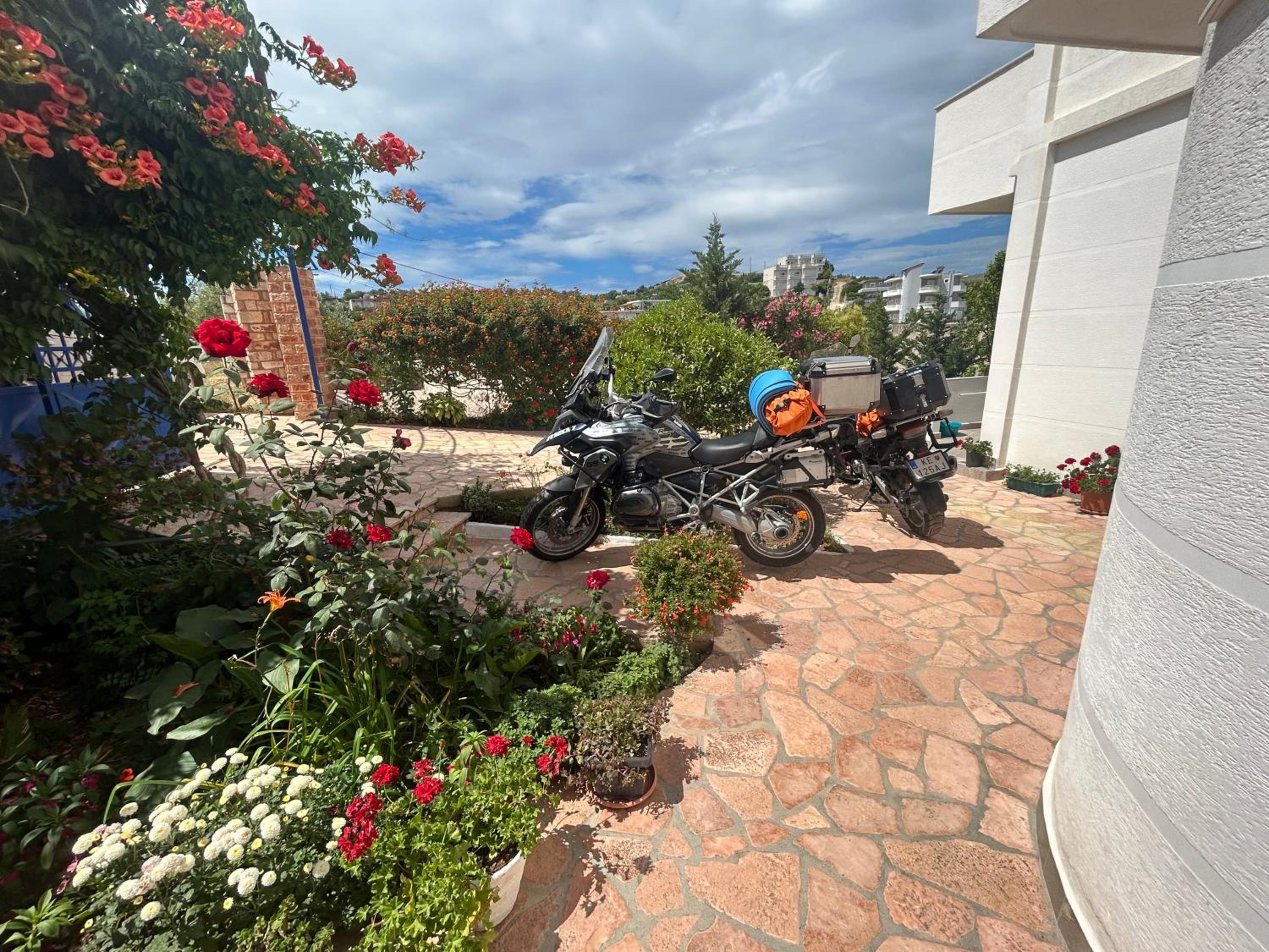 Jeti Guesthouse