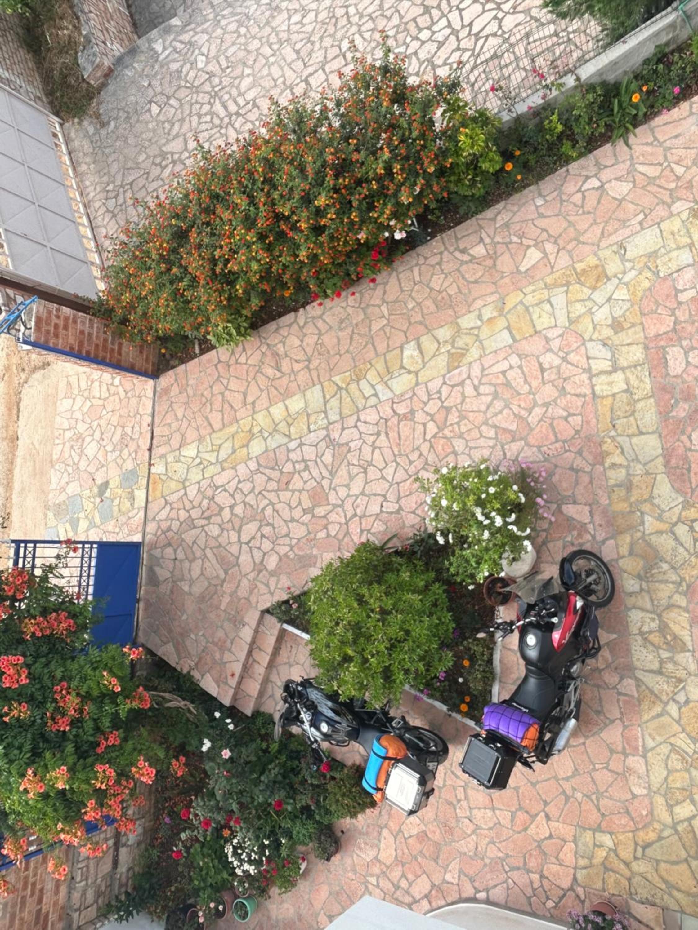 Jeti Guesthouse