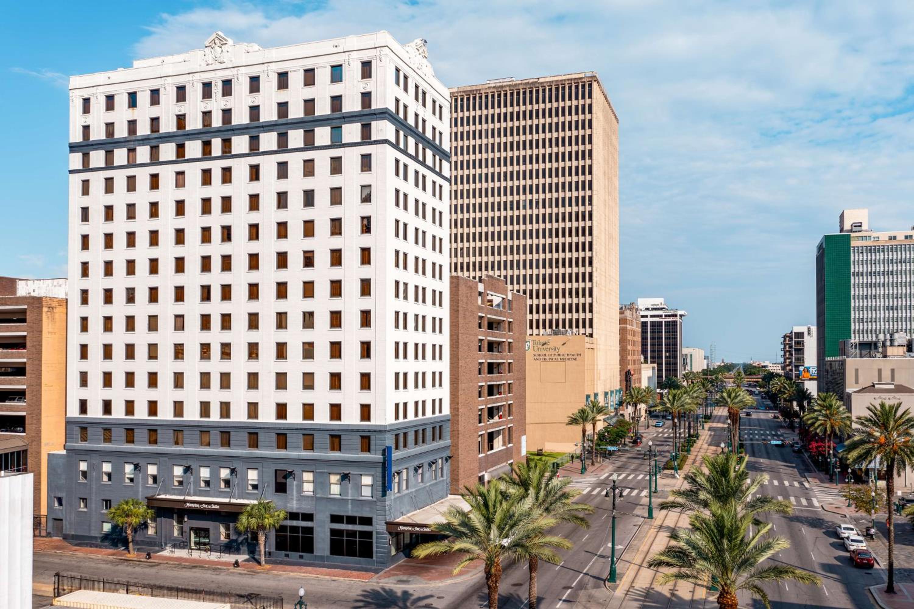 New Orleans Vacations - Hampton Inn  Suites New Orleans Canal St. French Quarter - Property Image 1