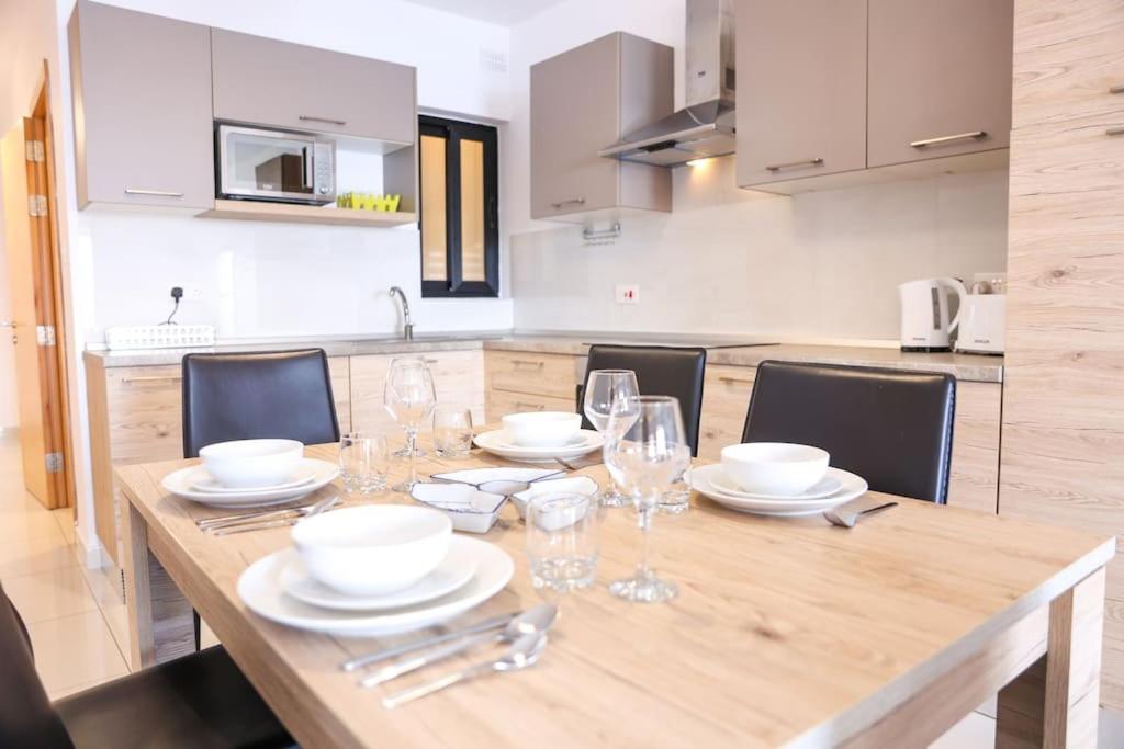 Stunning Sea View Haven at Seabreeze Court view 2