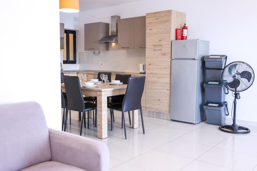 Stunning Sea View Haven at Seabreeze Court view 4
