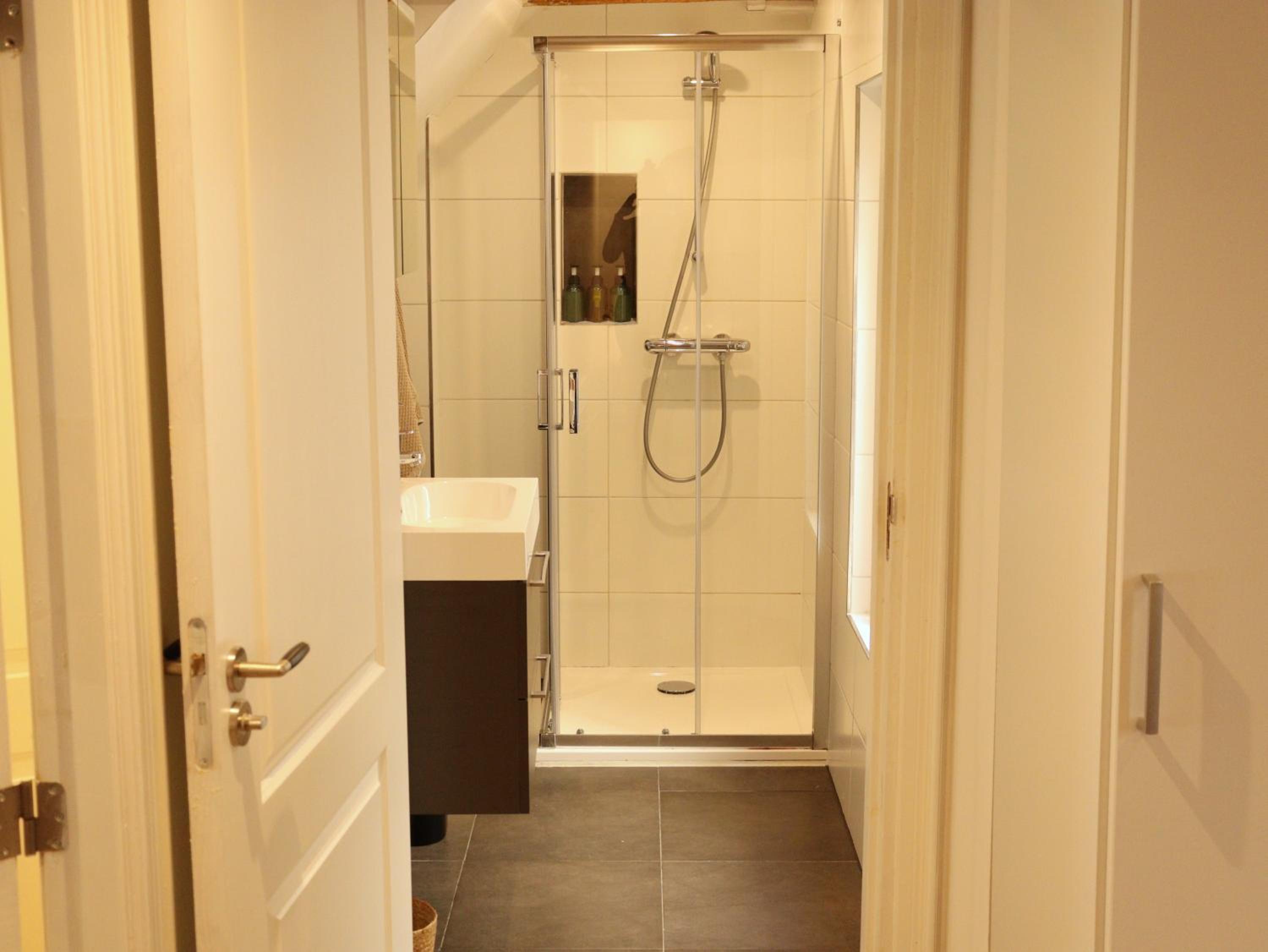 Coolest Apartments in Haarlem City - close to Beach and Amsterdam view 5