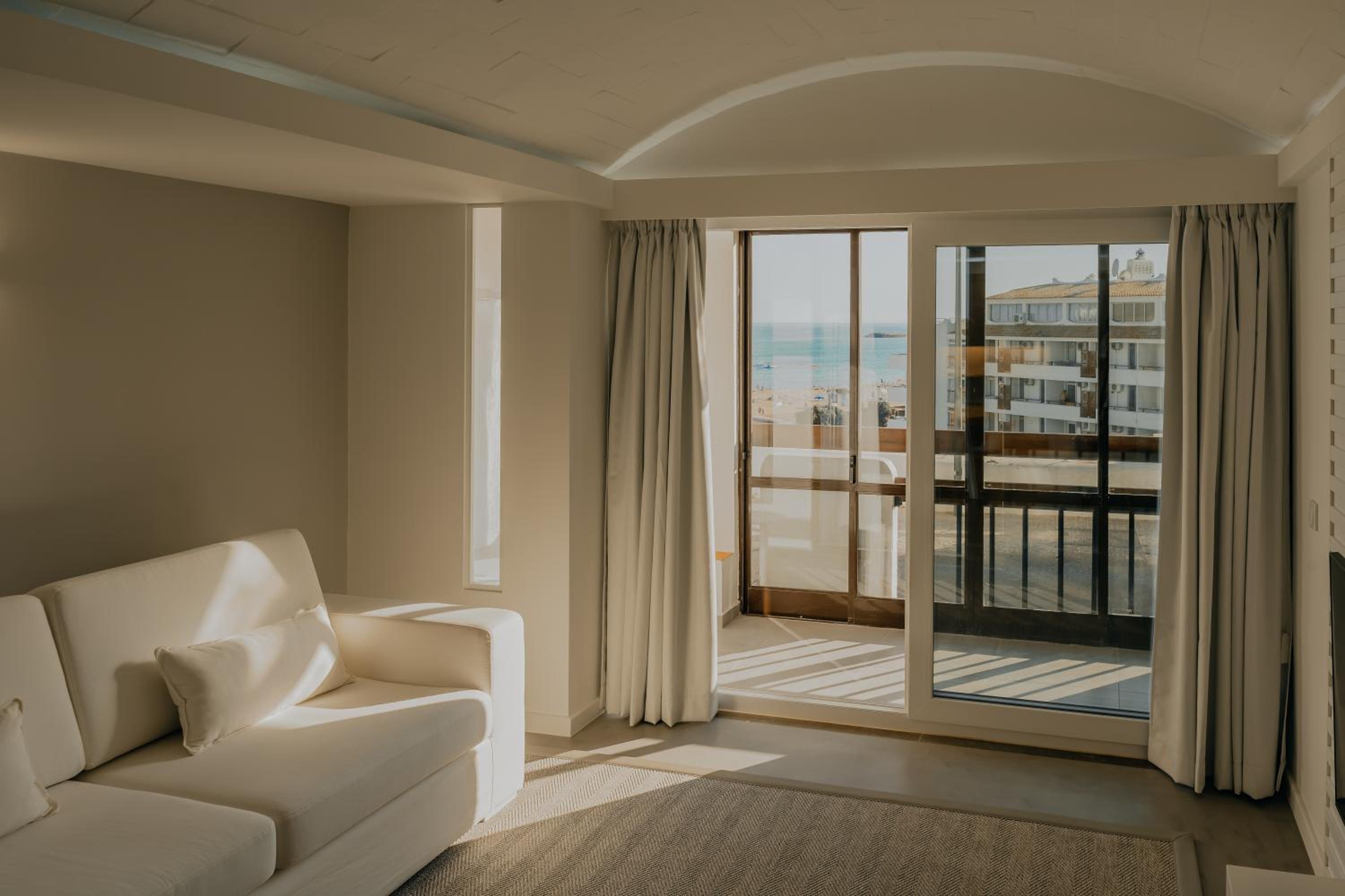 MUPA Apartments