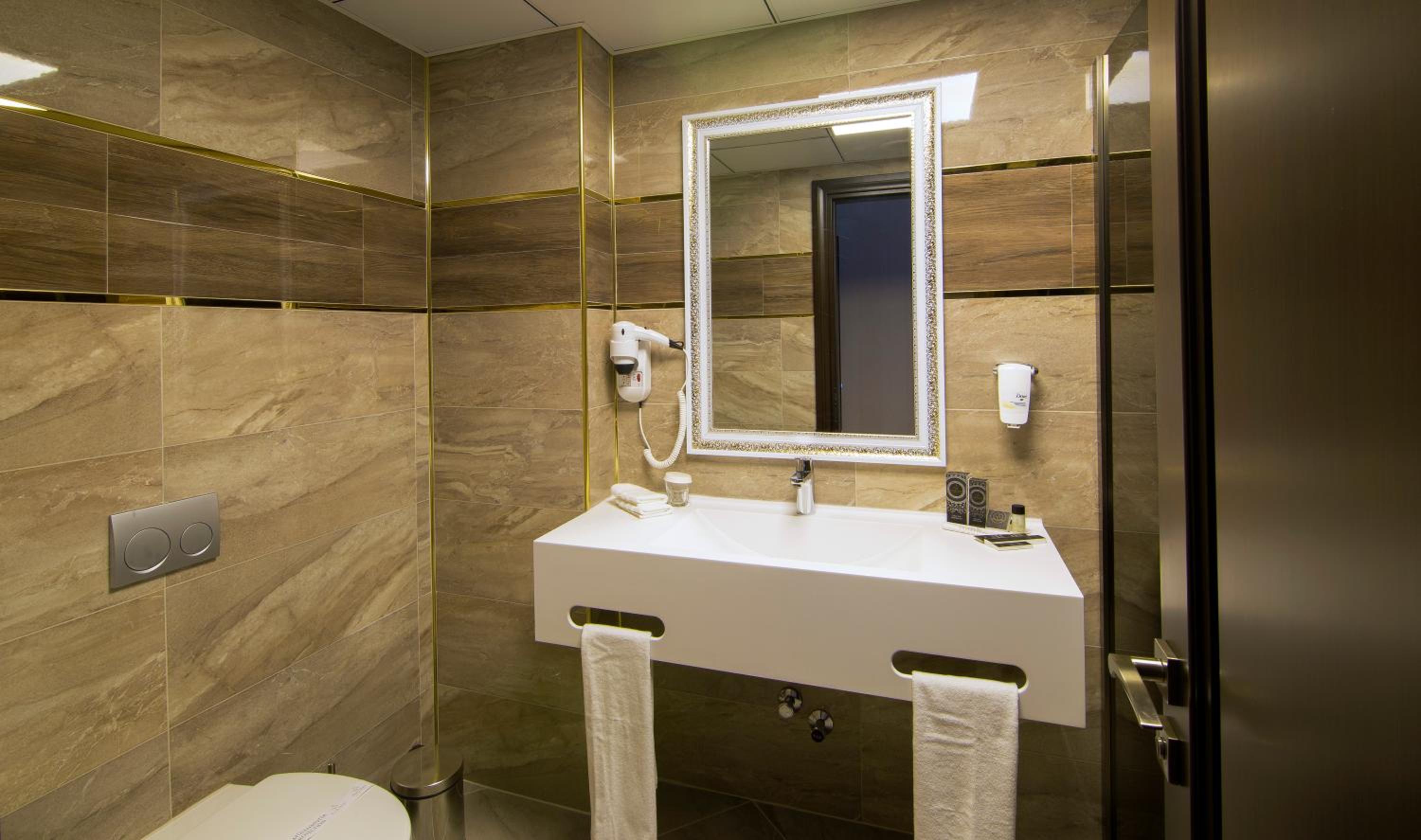 Svalinn Otel - Image 25