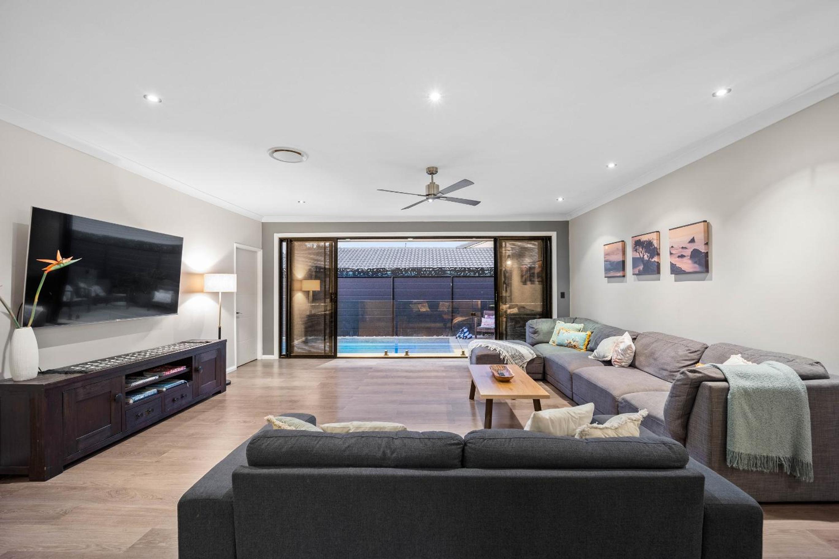Charming group getaway - 9 mins to Burleigh beach