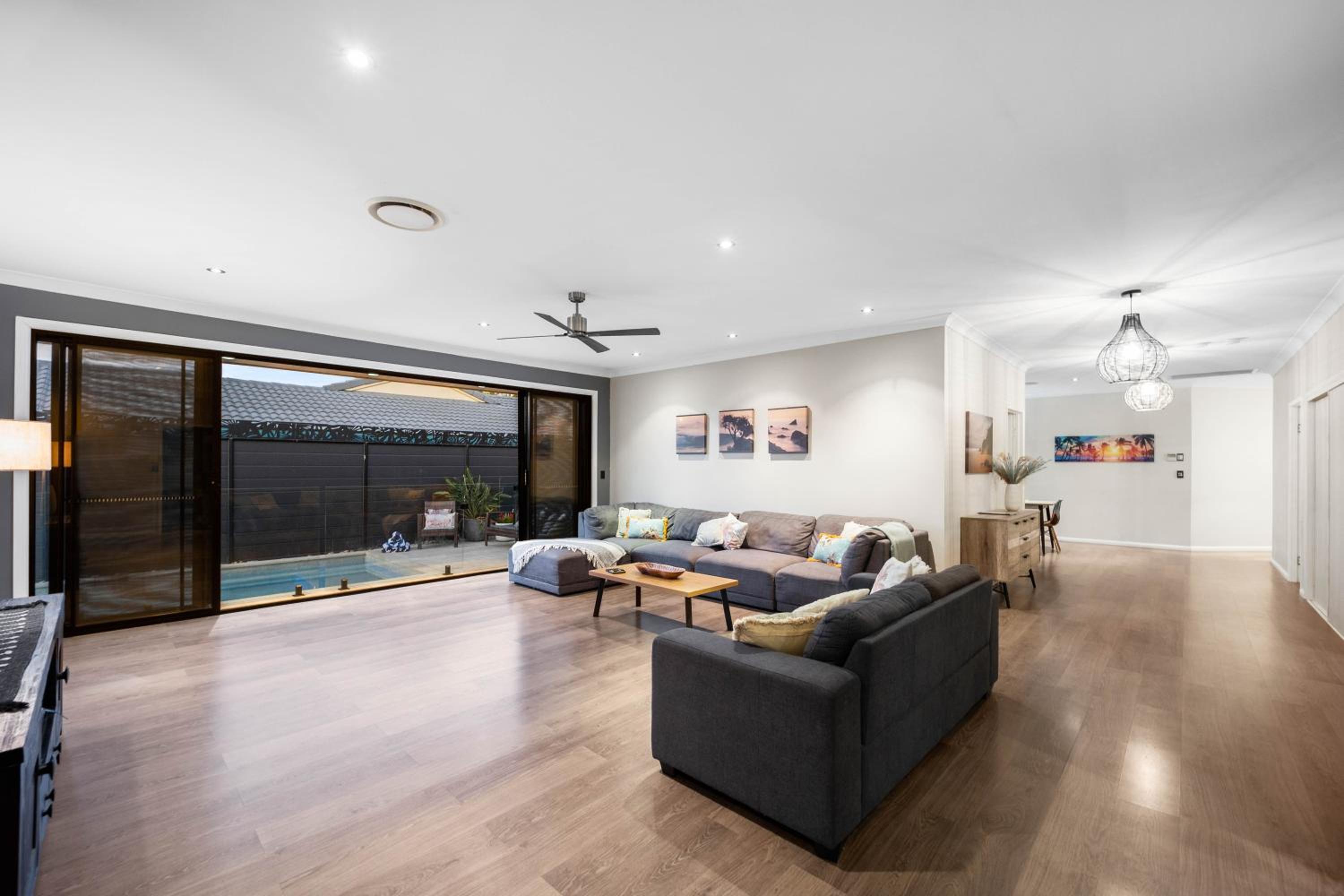 Charming group getaway - 9 mins to Burleigh beach