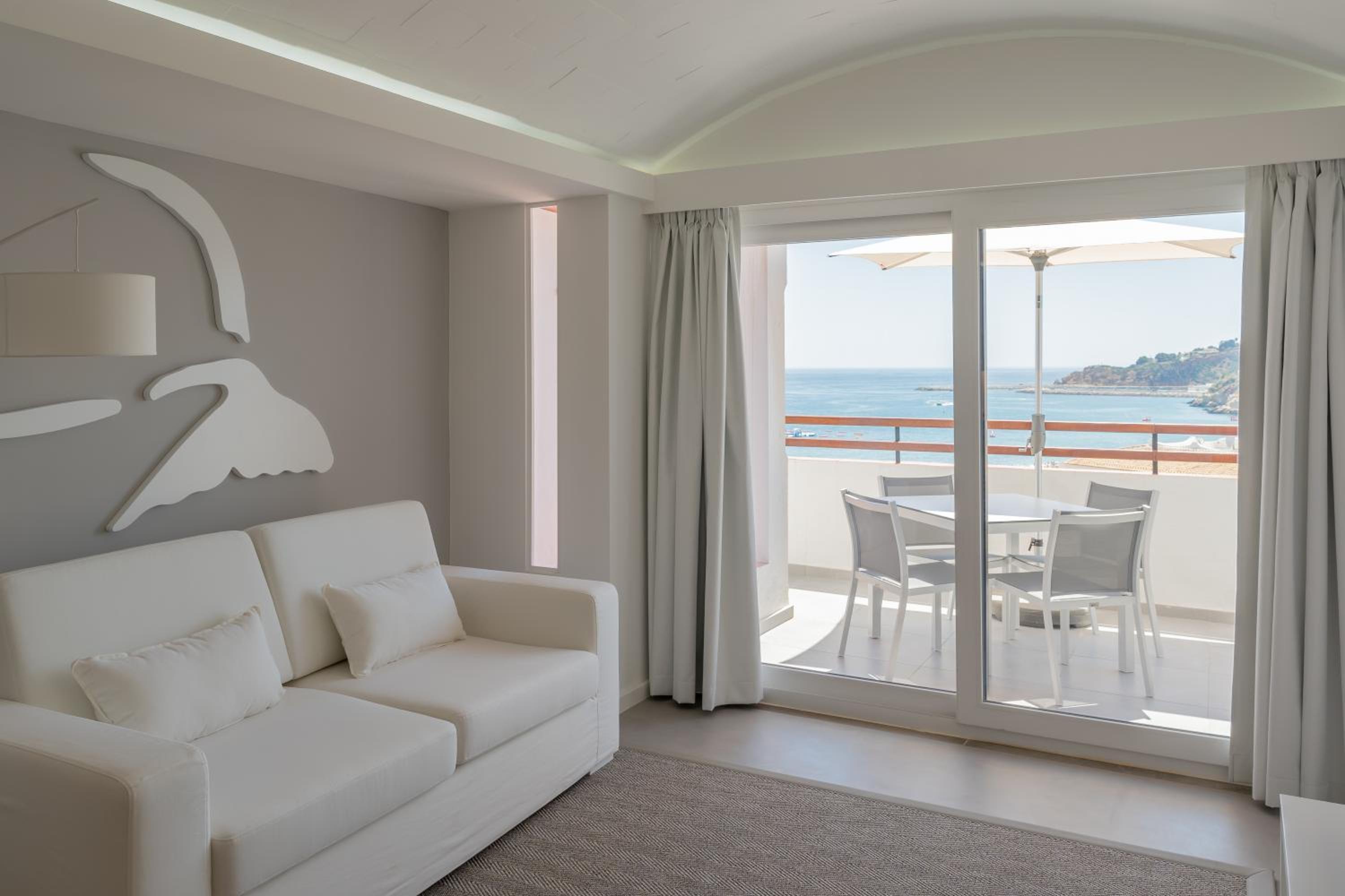 MUPA Apartments