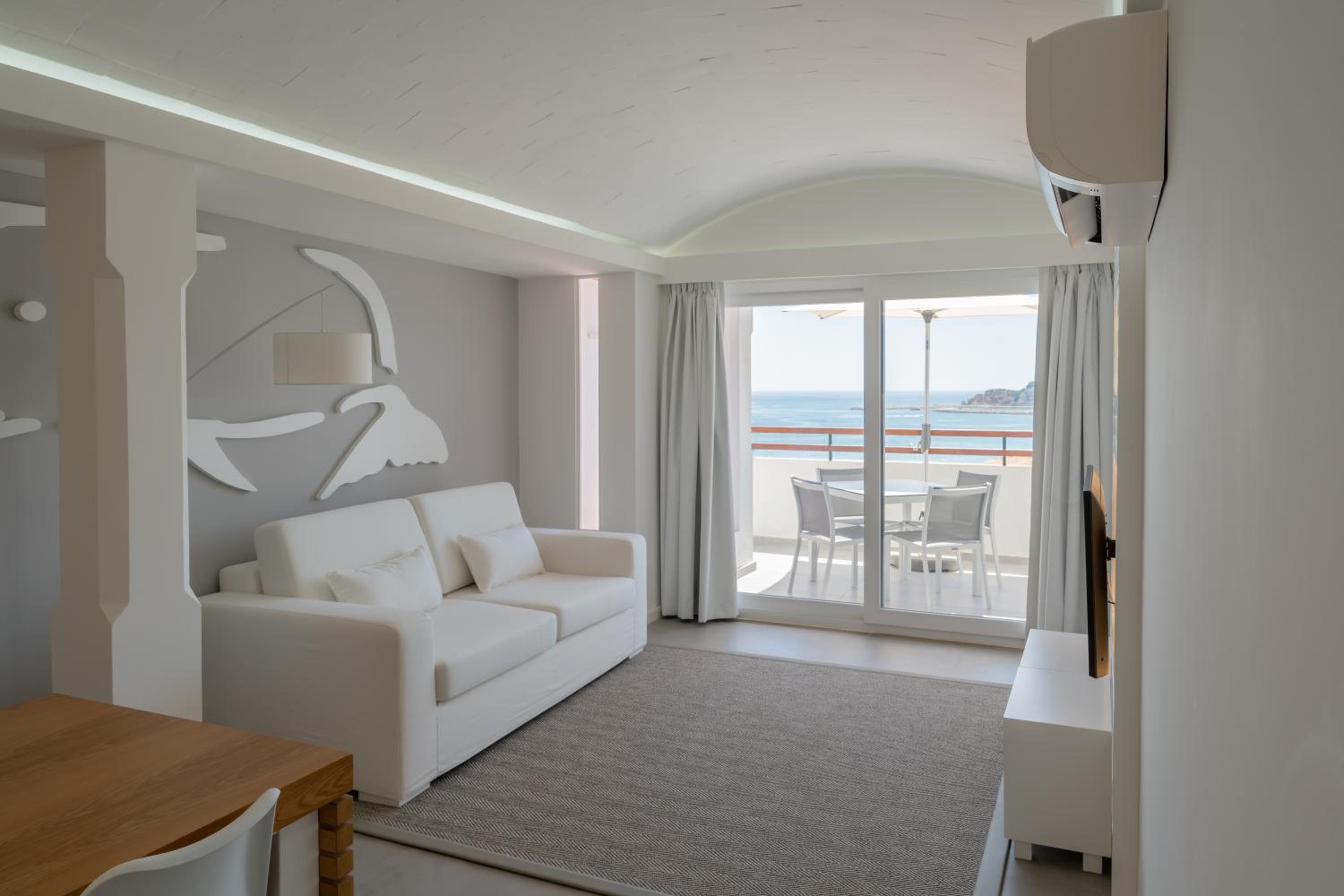 MUPA Apartments
