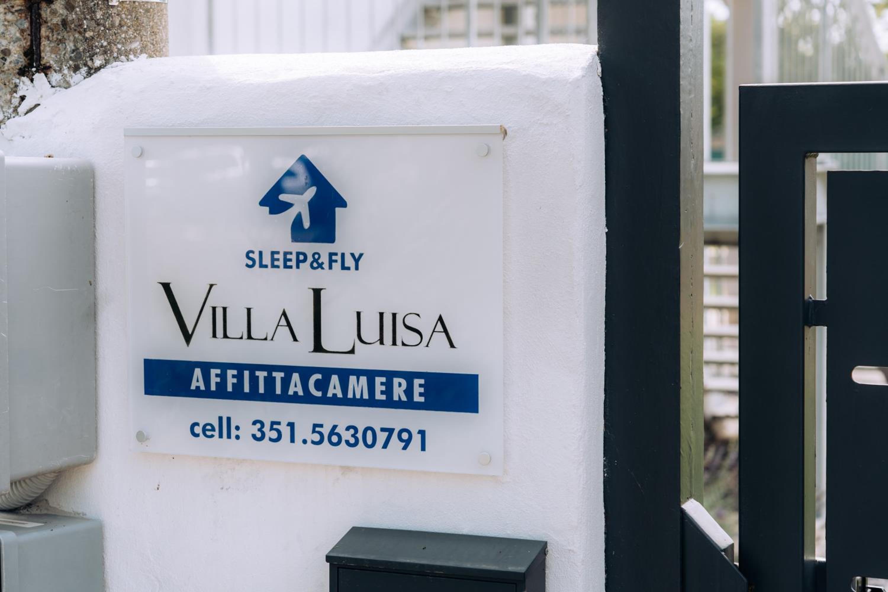 Sleep & Fly Villa Luisa view 2