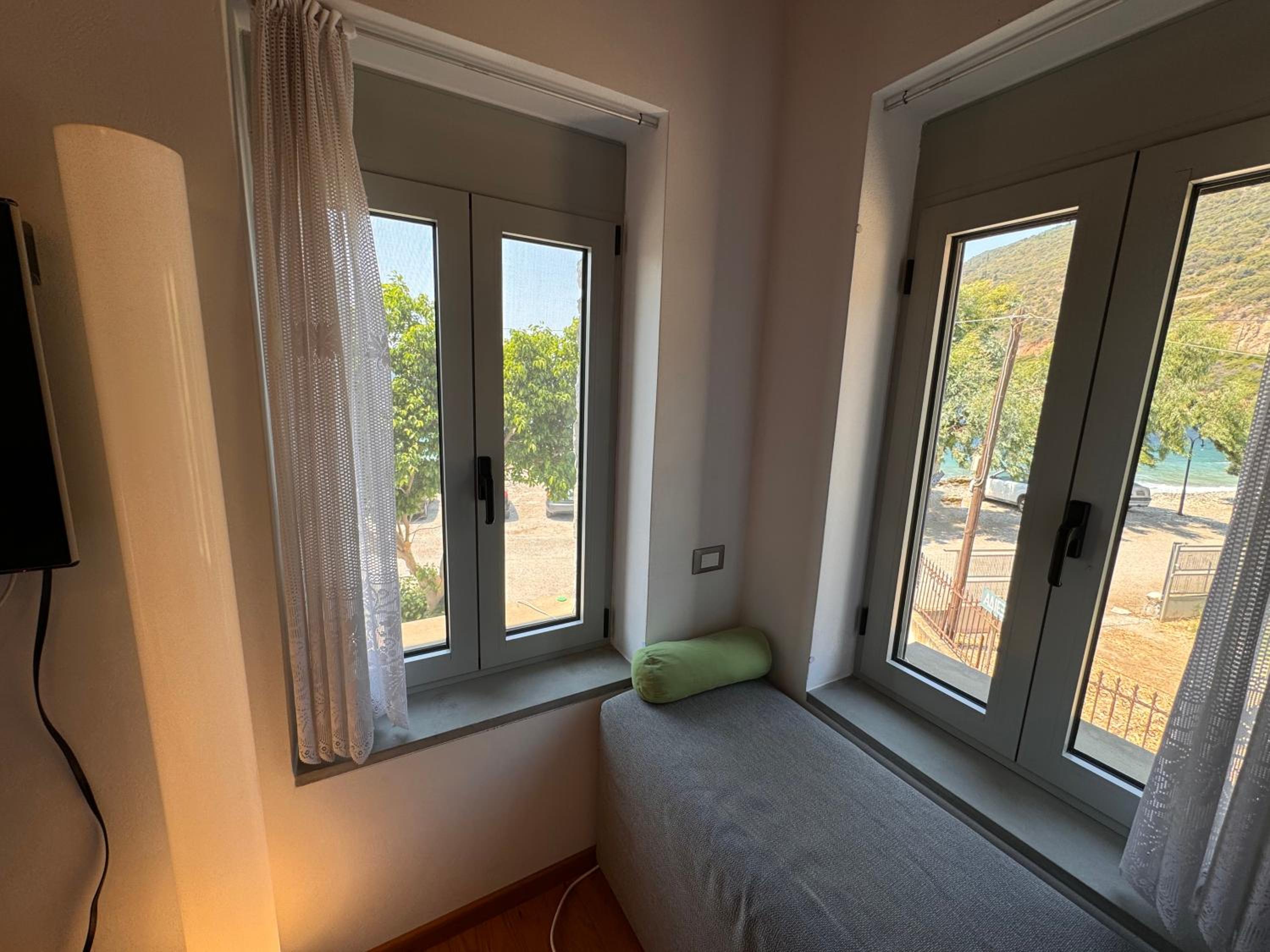 Ianos Maisonette
