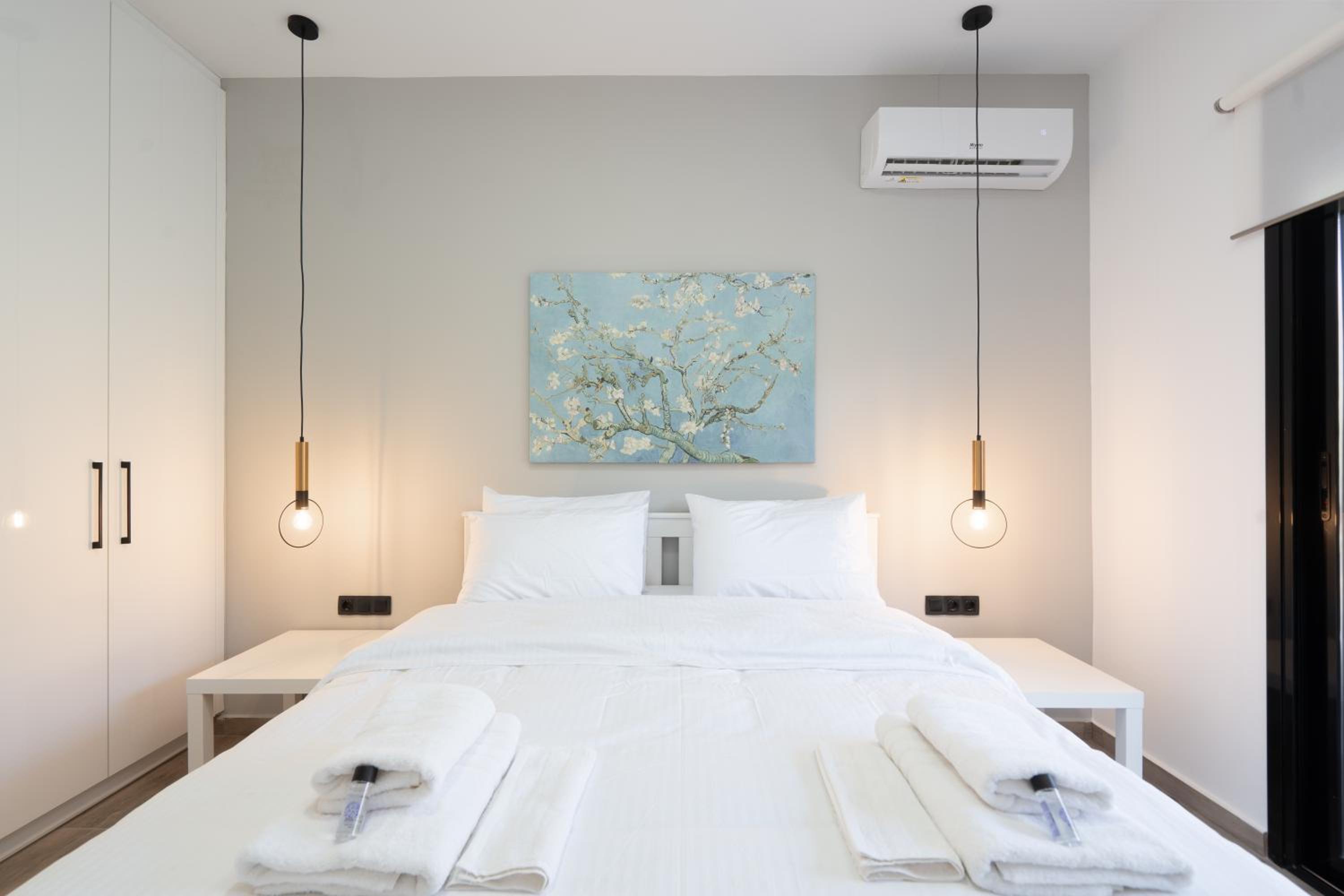 YOUR ATHENS BASE Comfy Apartments in Petralona, Steps to Metro