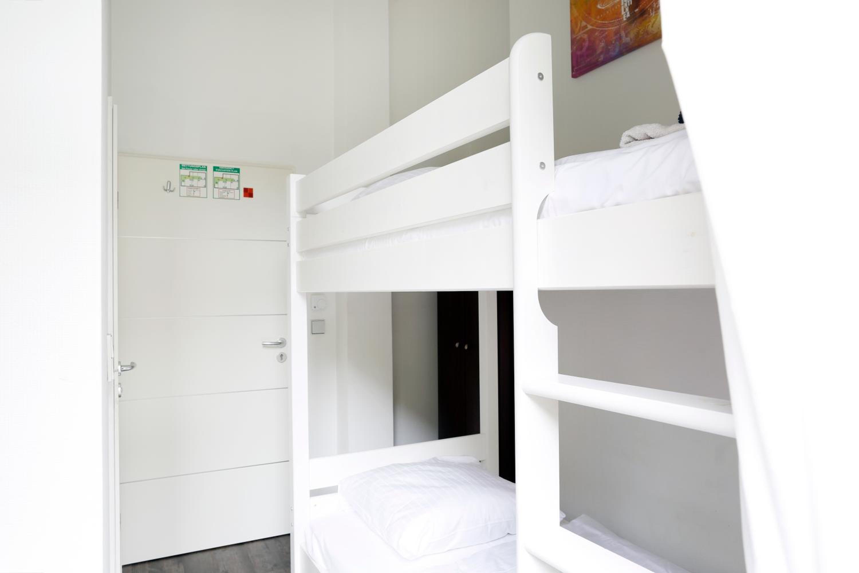 NIEB by ROCKCHAIR Apartments l SUPERHOST Status l 3 Bedrooms Boxspringbeds 3 Bathrooms in Center 